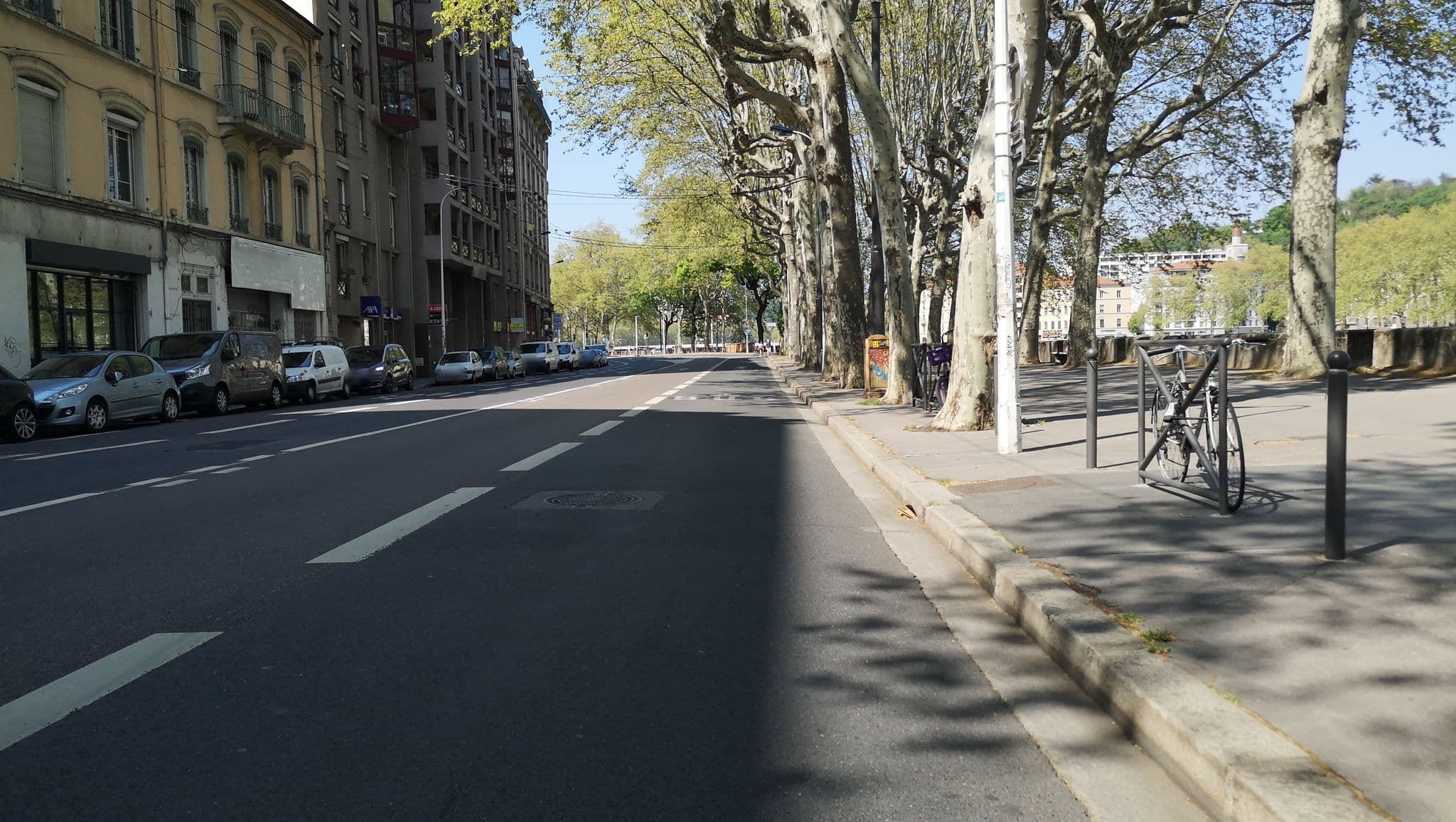 Street view near Alter'Hostel, Lyon 09 — © blueberry (CC BY-SA · Mapillary)