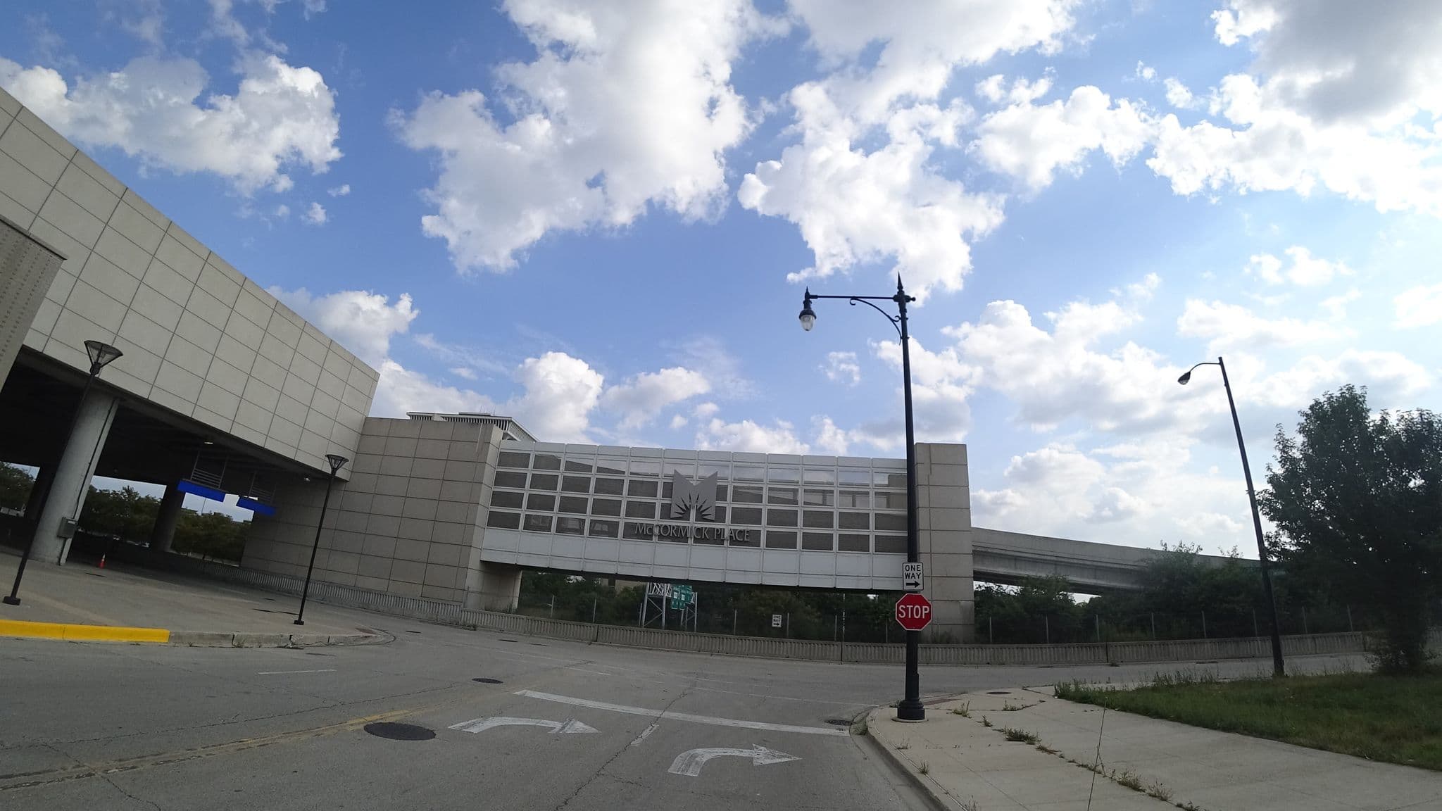 Street view near My Bed In My Room, Near South Side — © mly_ord05 (CC BY-SA · Mapillary)
