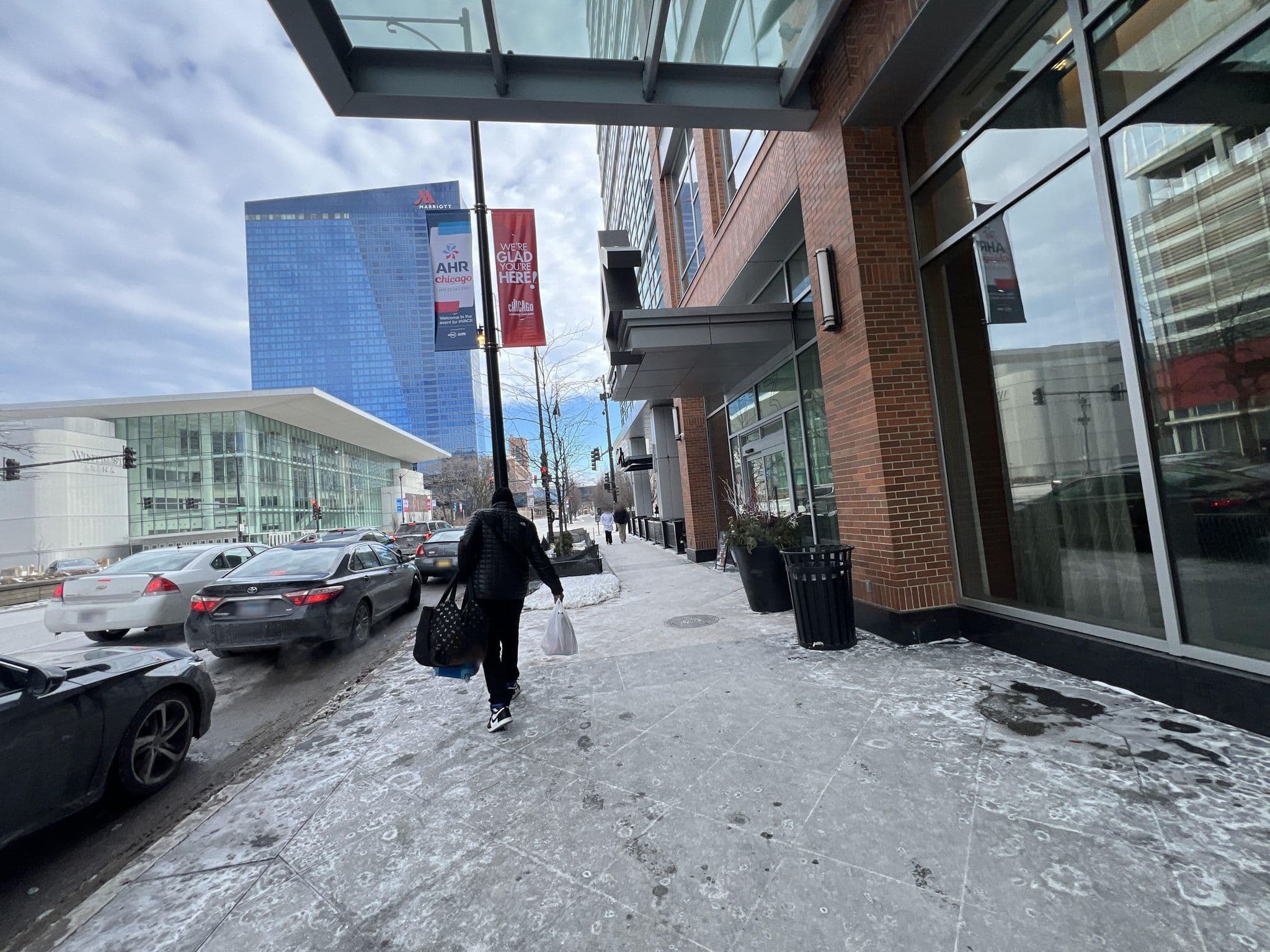 Street view near Hilton Garden Inn, Near South Side — © mitz (CC BY-SA · Mapillary)