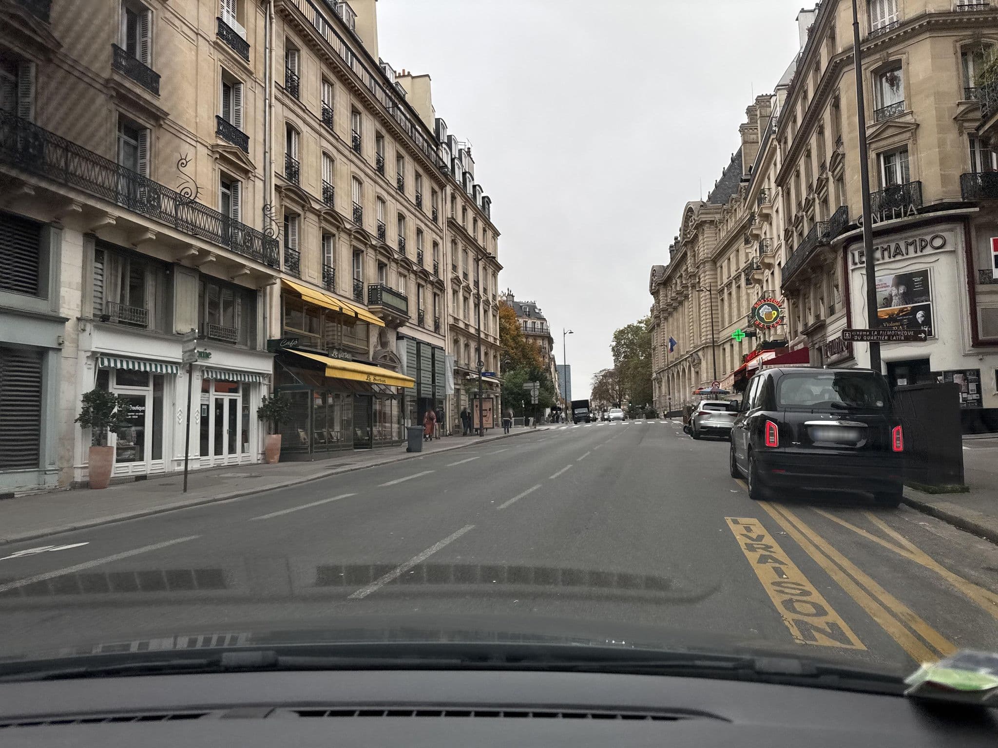Street view near Hôtel central Saint-Germain, Paris — © jerome92370 (CC BY-SA · Mapillary)