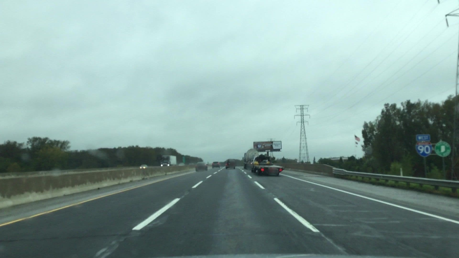Street view near Crowne Plaza Chicago, Gary — © lvl5 (CC BY-SA · Mapillary)