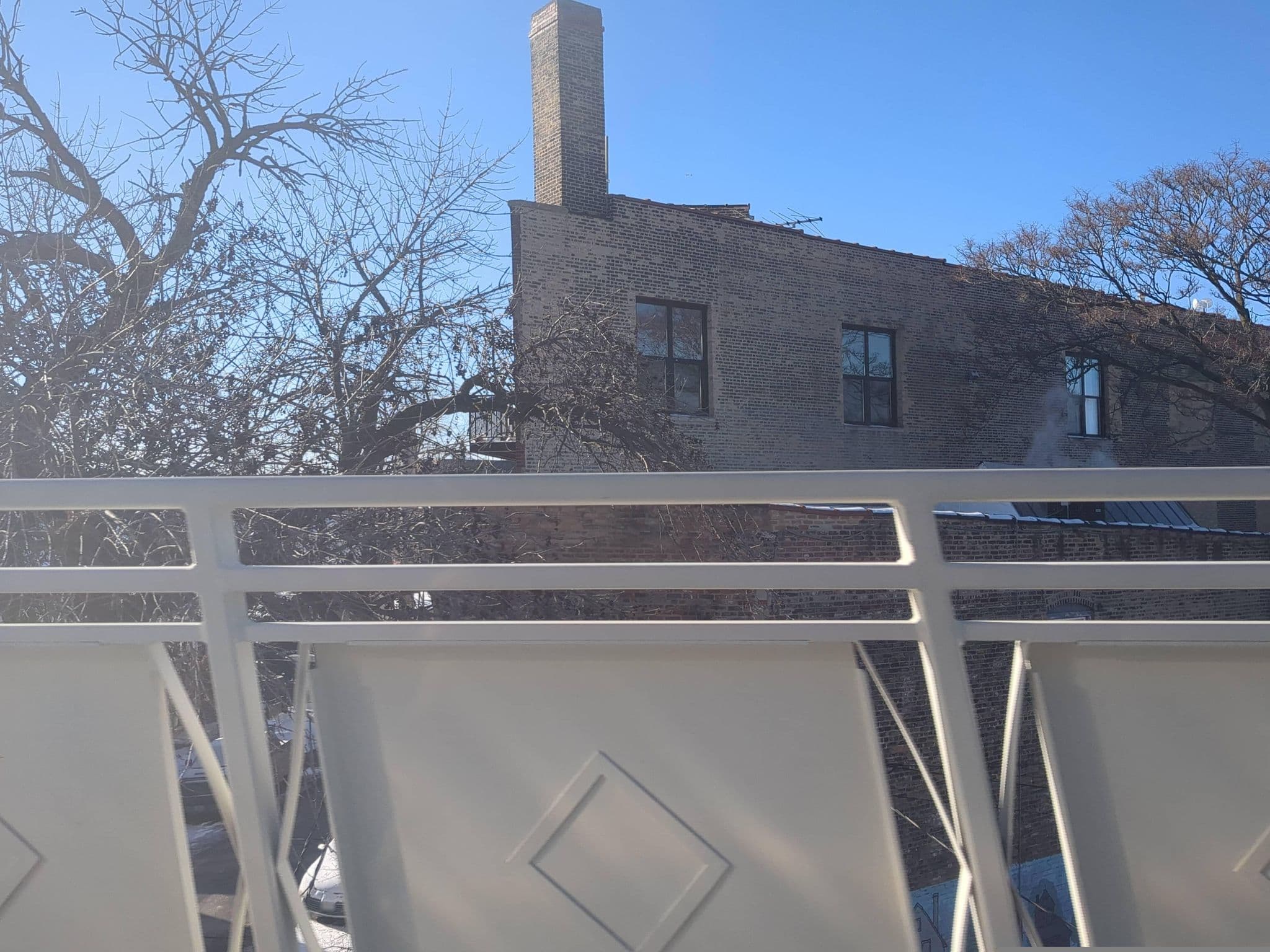Street view near Stringbo's Shelterarium, Logan Square — © mitz (CC BY-SA · Mapillary)