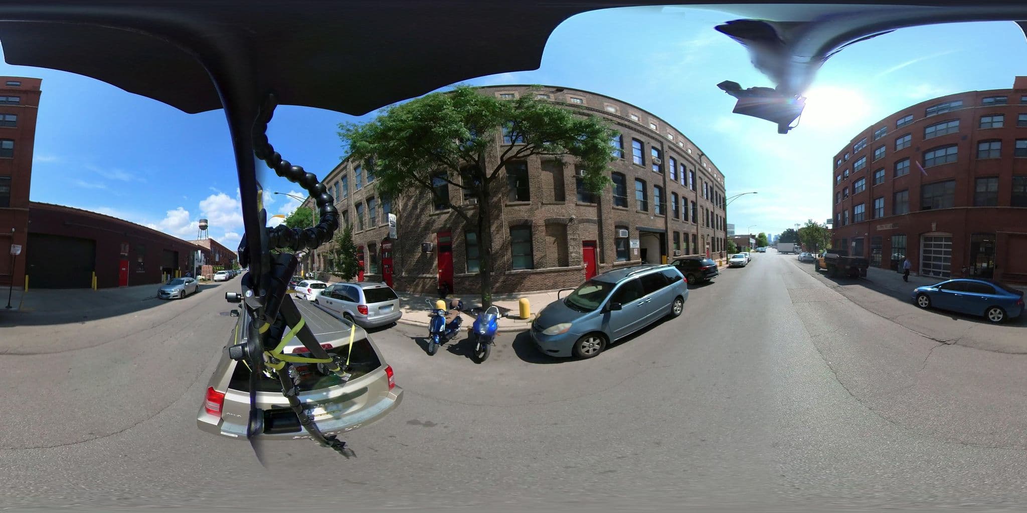 Street view near AllSet Turnover, West Town — © hmhtb (CC BY-SA · Mapillary)