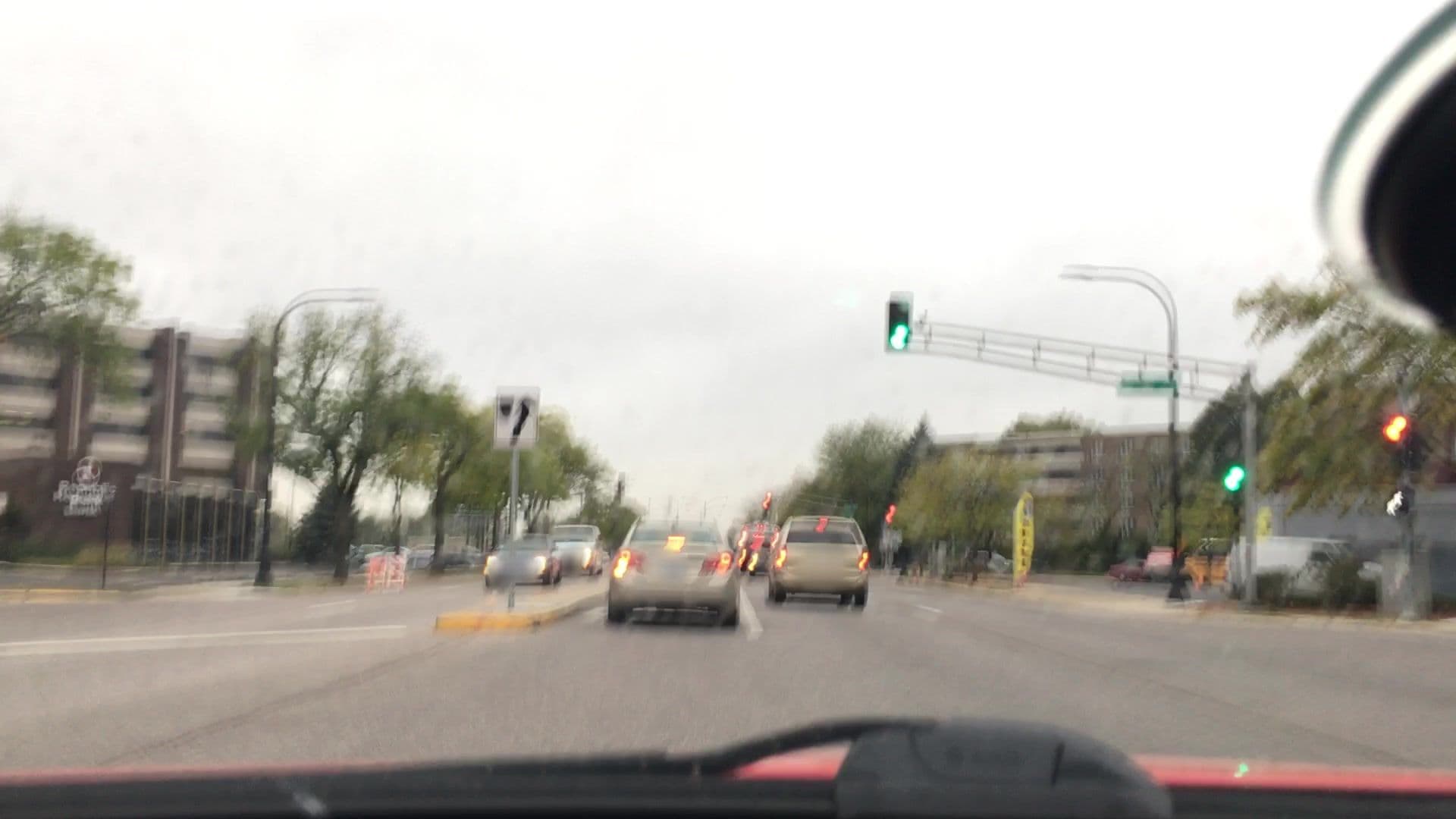 Street view near Official Purple Hotel, Lincolnwood — © lvl5 (CC BY-SA · Mapillary)