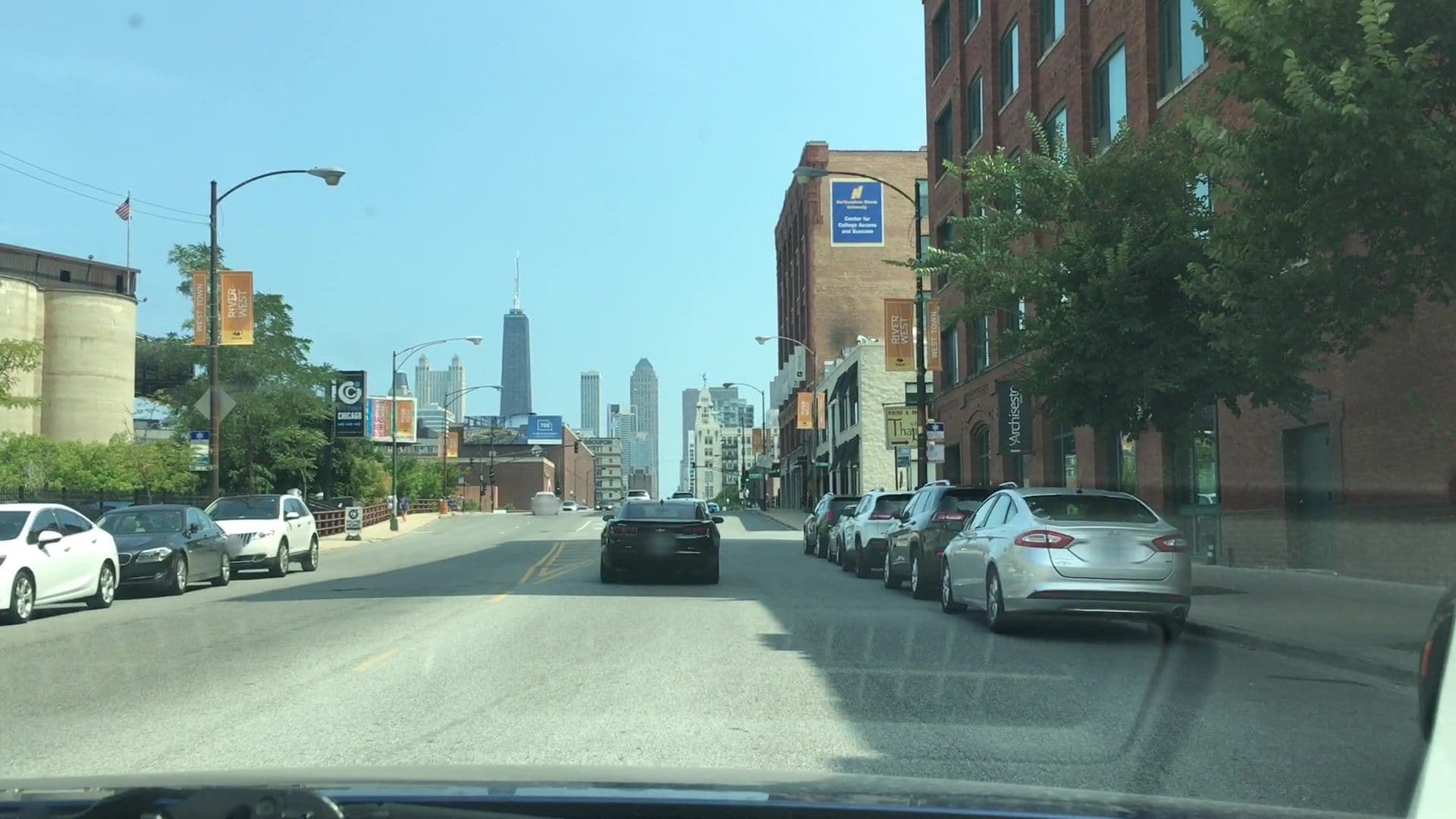 Street view near Valet Chicago, Near North Side — © lvl5 (CC BY-SA · Mapillary)