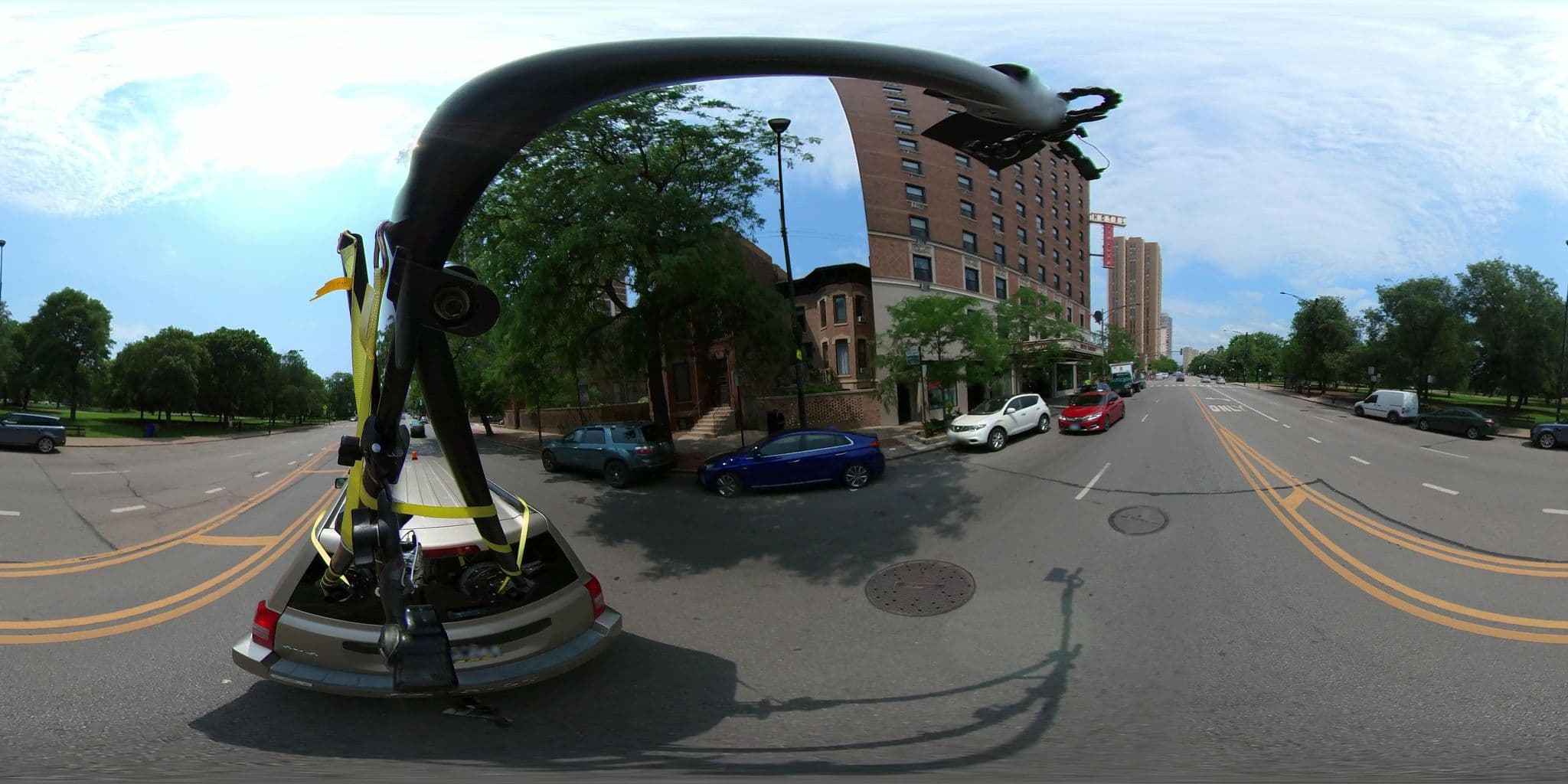 Street view near Park View Hotel, Lincoln Park — © hmhtb (CC BY-SA · Mapillary)