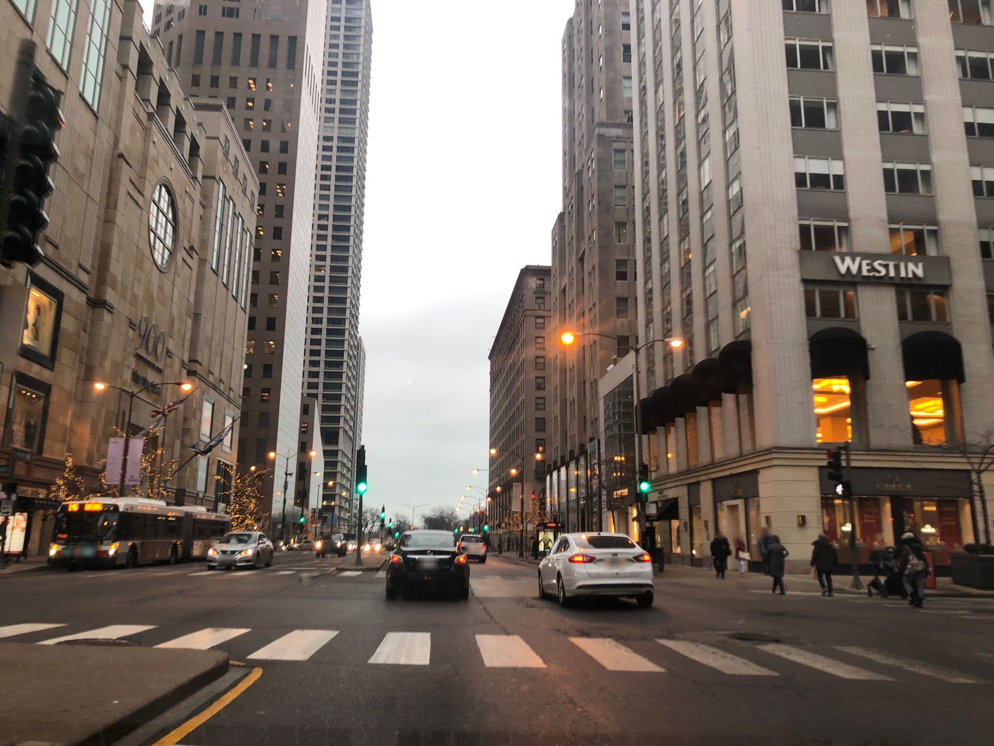 Street view near Four Season's Pool, Near North Side — © glendachagas (CC BY-SA · Mapillary)