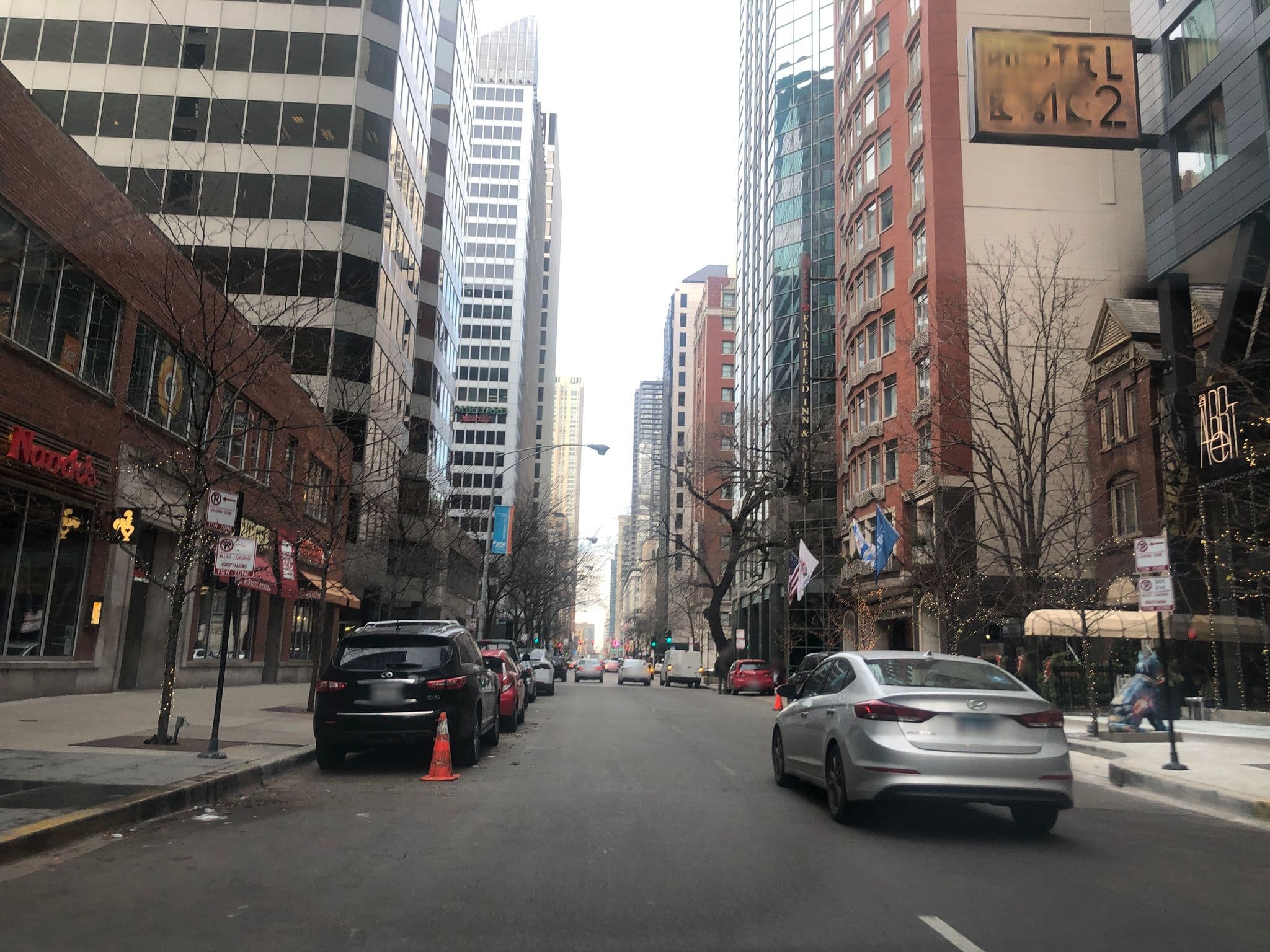 Street view near The Ivy Boutique Hotel, Near North Side — © glendachagas (CC BY-SA · Mapillary)