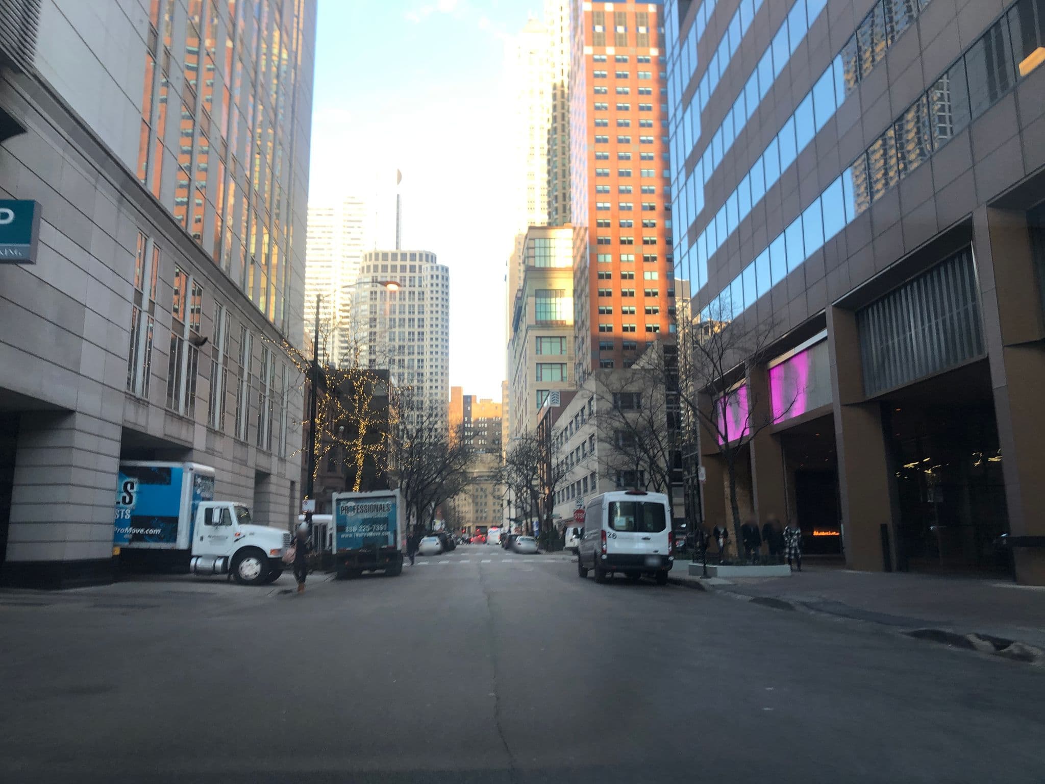 Street view near James Loft, Near North Side — © glendachagas (CC BY-SA · Mapillary)