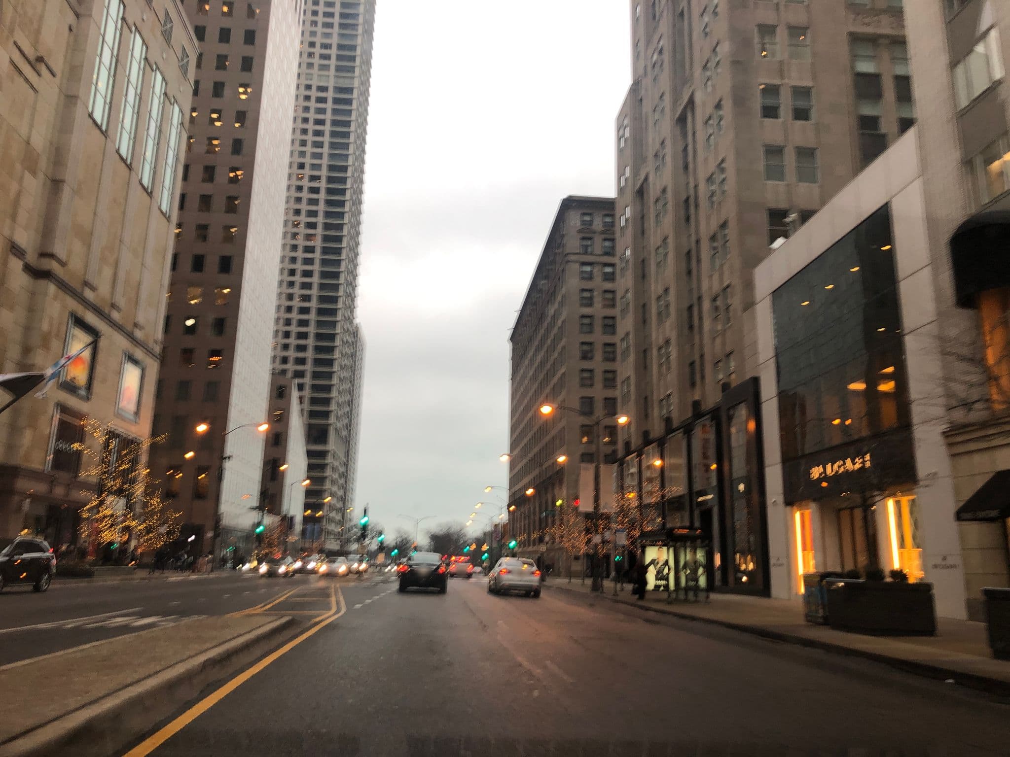 Street view near Westin Michigan Avenue, Near North Side — © glendachagas (CC BY-SA · Mapillary)