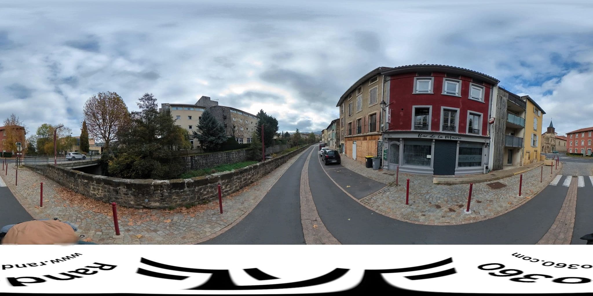 Street view near B&b Hôtel, Vals-près-le-Puy — © Rando360 (CC BY-SA · Mapillary)