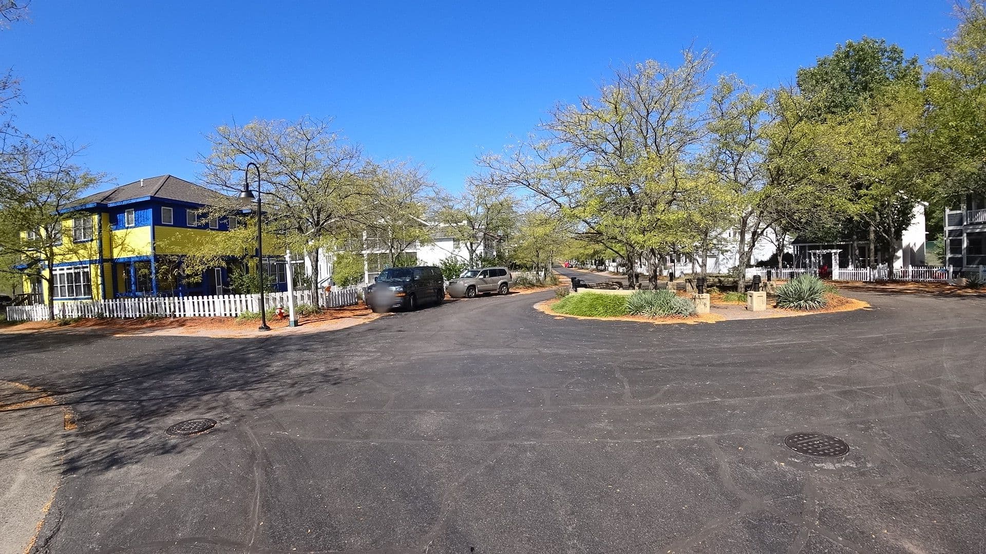 Street view near Moonstruck, Michigan City — © mbobcek (CC BY-SA · Mapillary)
