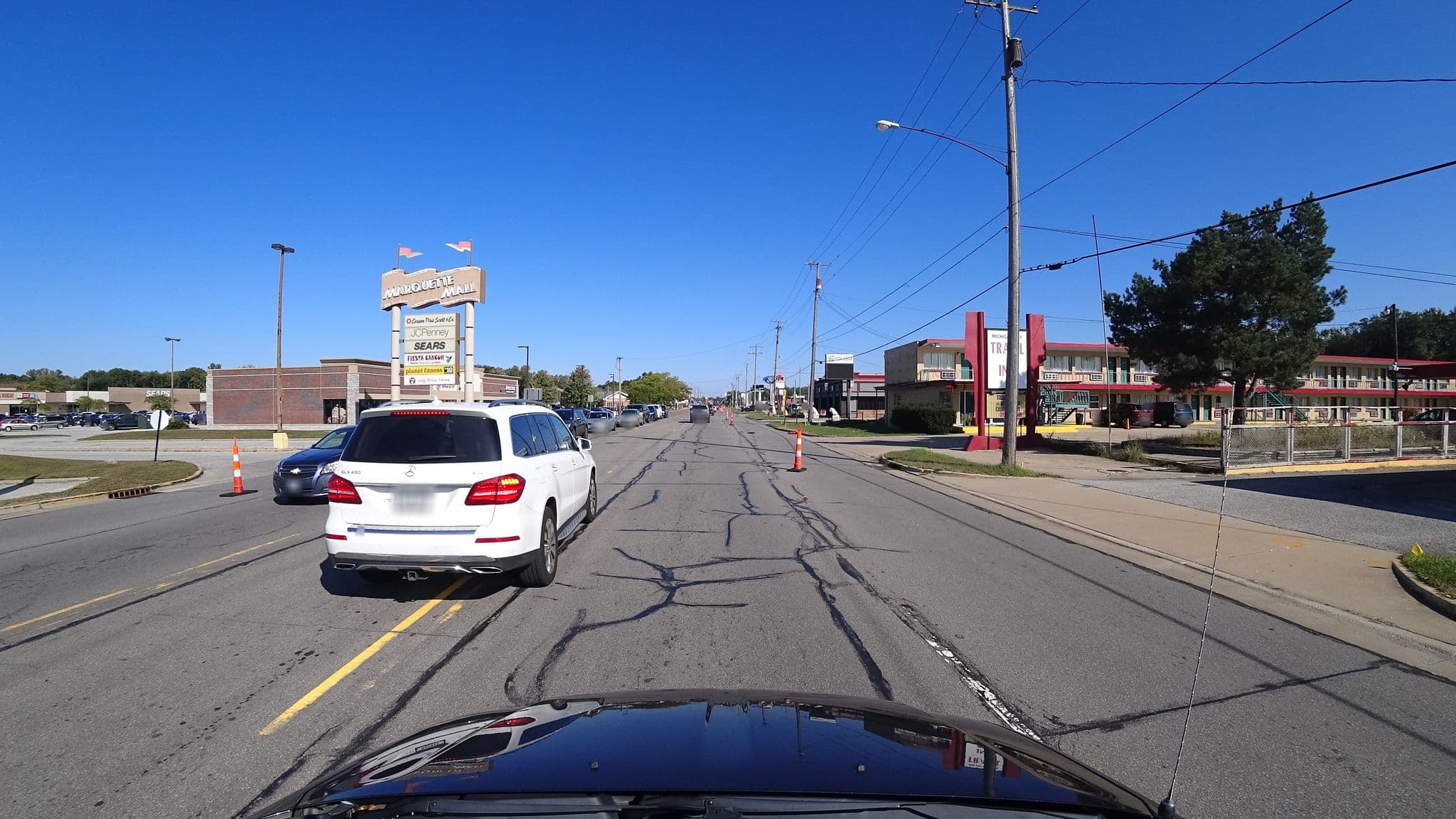 Street view near Travel Inn, Michigan City — © mbobcek (CC BY-SA · Mapillary)