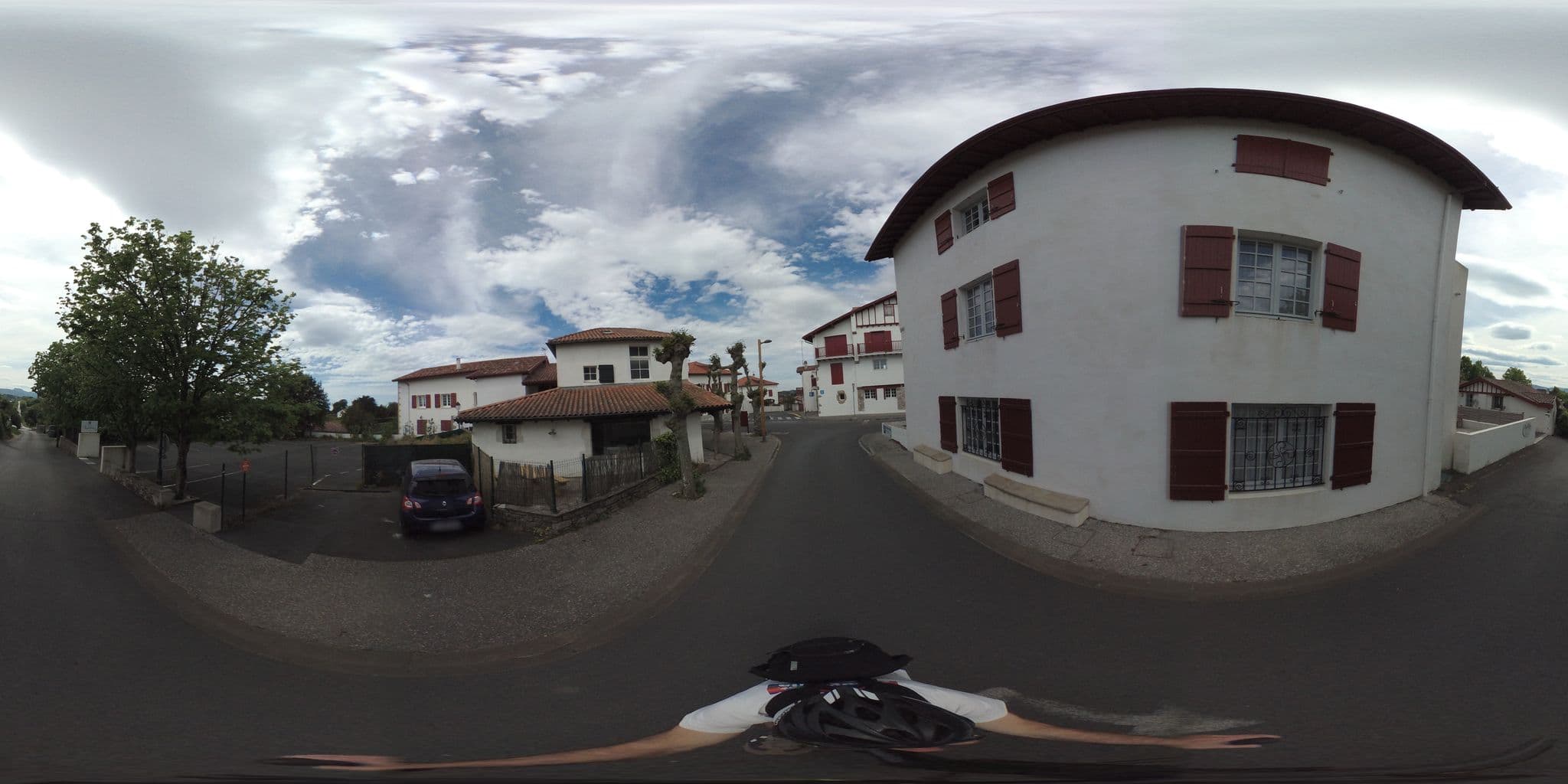 Street view near Briketenia, Guéthary — © geovelo (CC BY-SA · Mapillary)