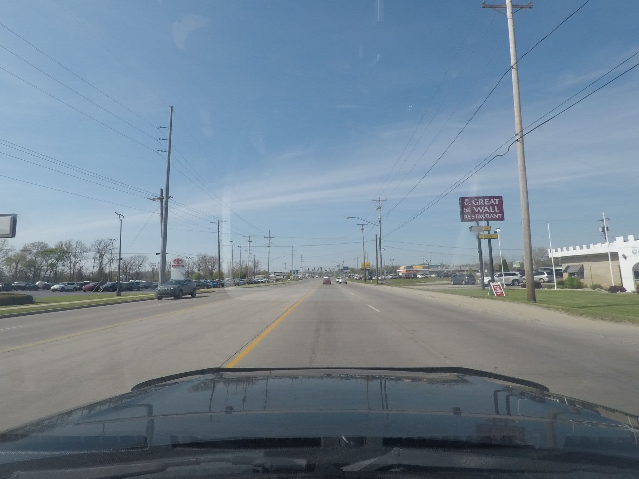 Street view near Highlander Motor Lodge, Elkhart — © mitchellcrazyey (CC BY-SA · Mapillary)
