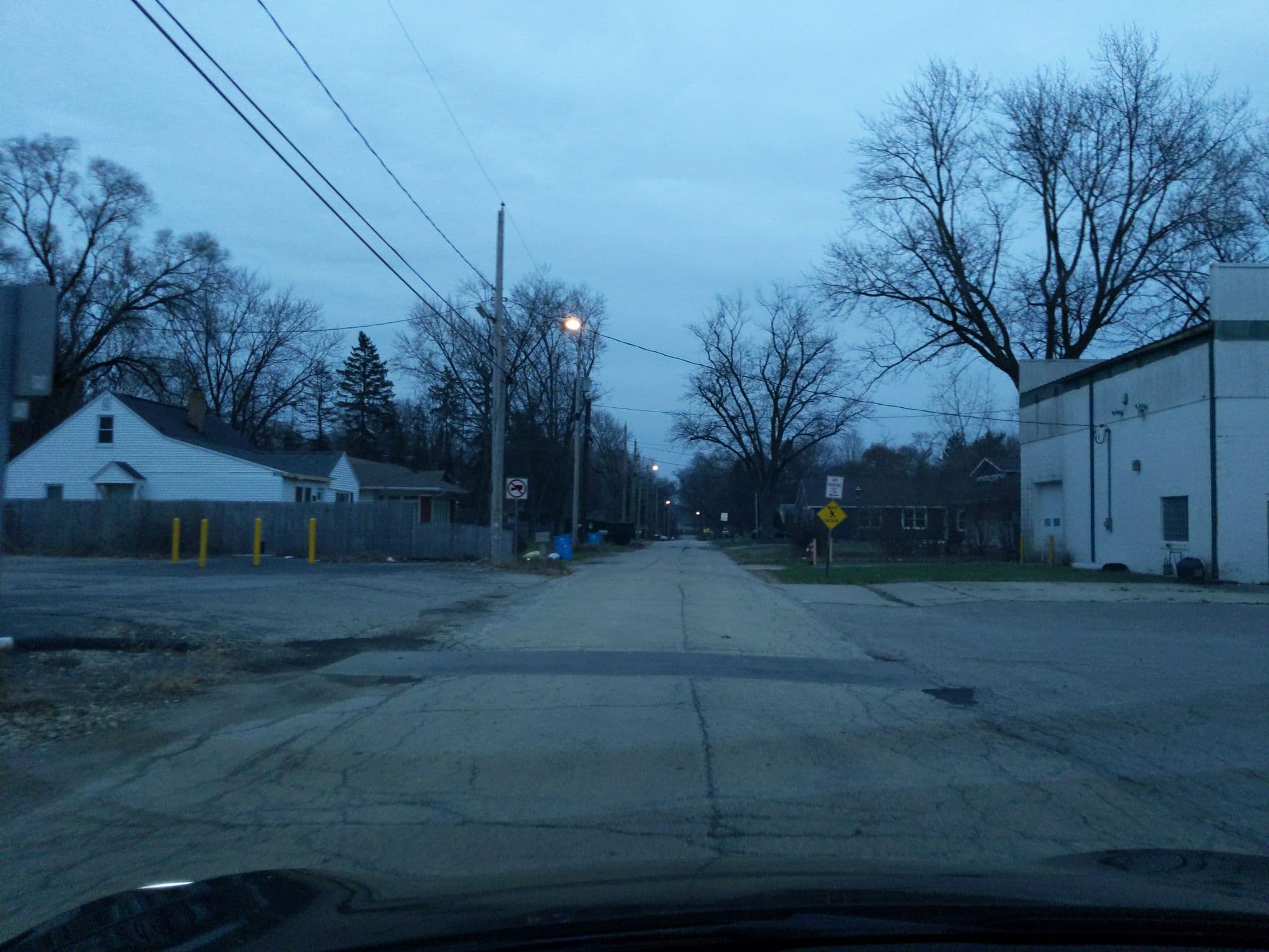 Street view near Knight's inn, Notre Dame — © treestryder (CC BY-SA · Mapillary)