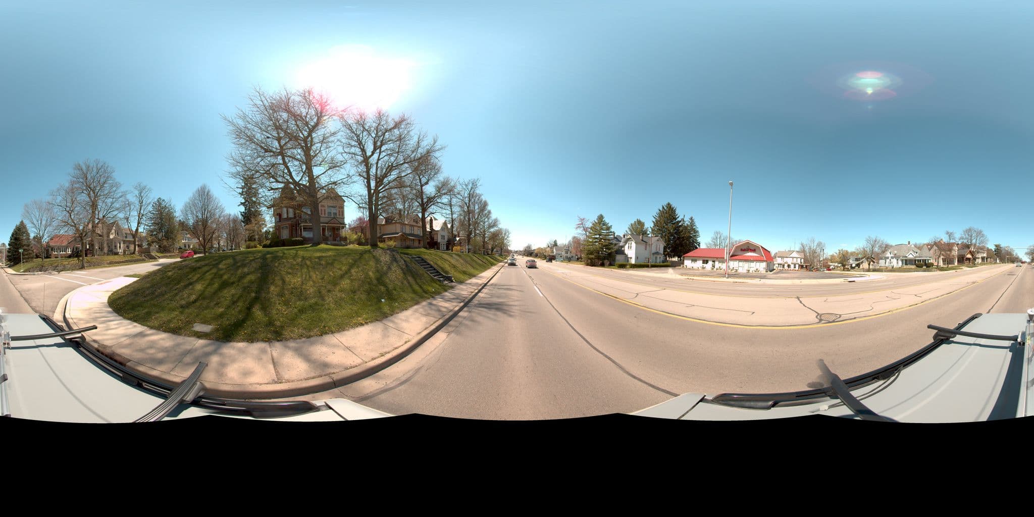 Street view near Girls Night Inn, New Paris — © arudir (CC BY-SA · Mapillary)