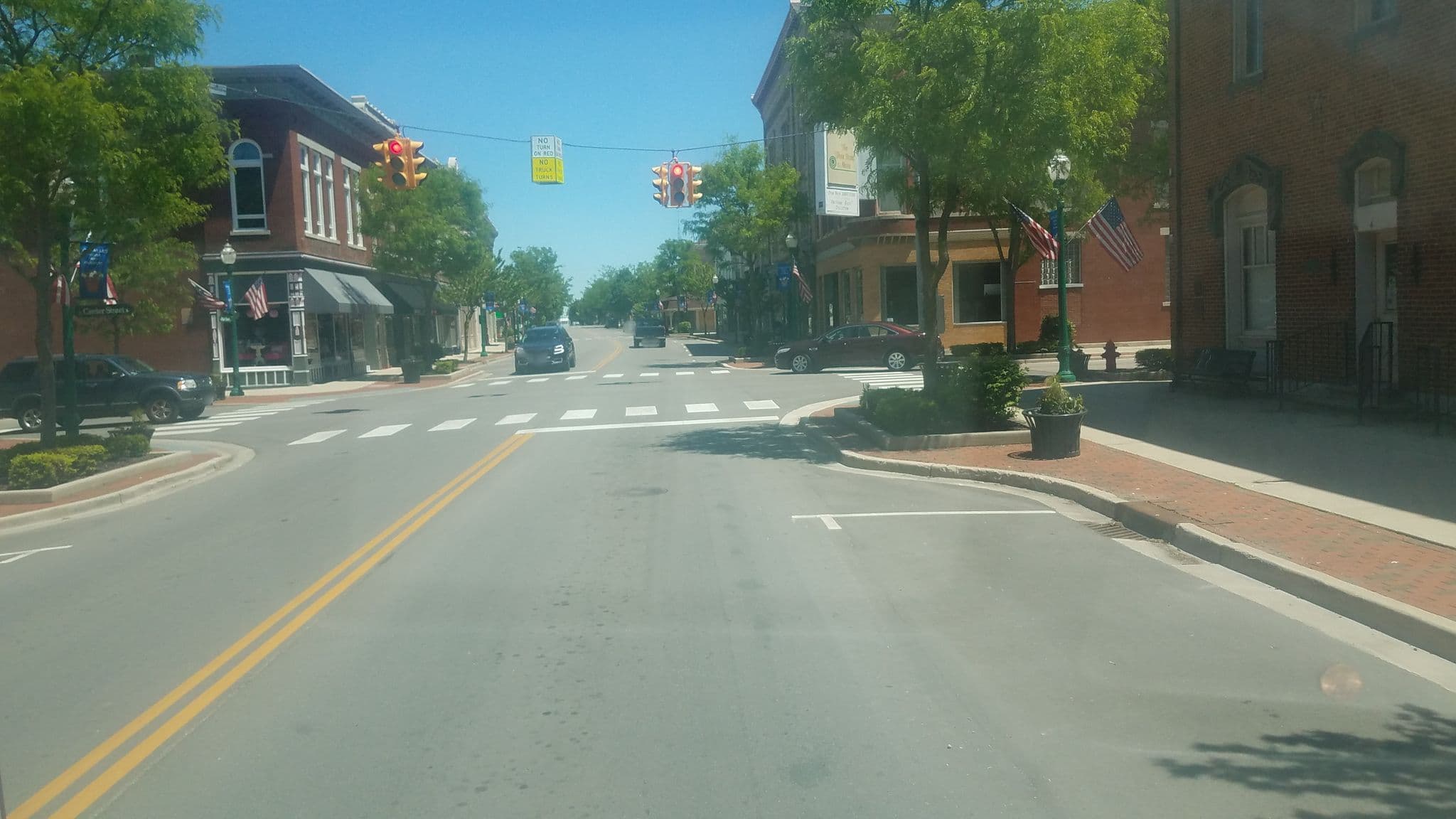 Street view near Hotel Versailles, Fort Loramie — © jbthemilker (CC BY-SA · Mapillary)