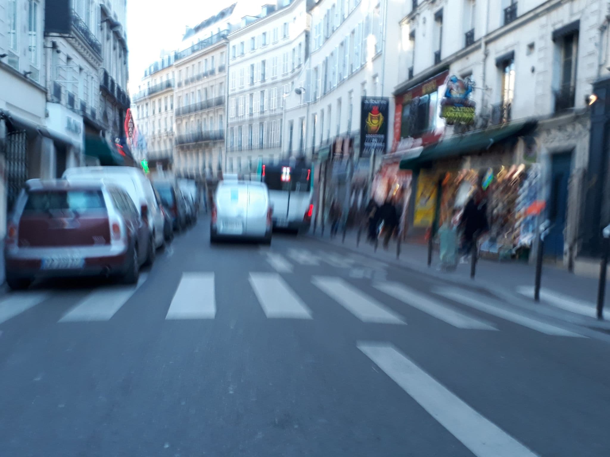 Street view near Madrid Opéra, Paris 09 Opéra — © pierrent (CC BY-SA · Mapillary)