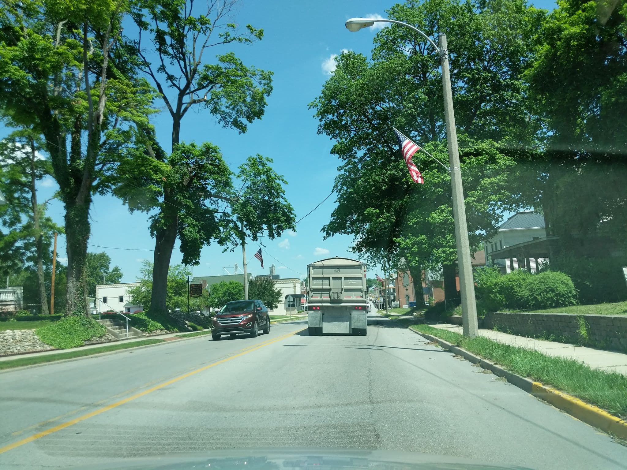 Street view near Solomon Mier Manor Bed and Breakfast, Ligonier — © nmixter (CC BY-SA · Mapillary)
