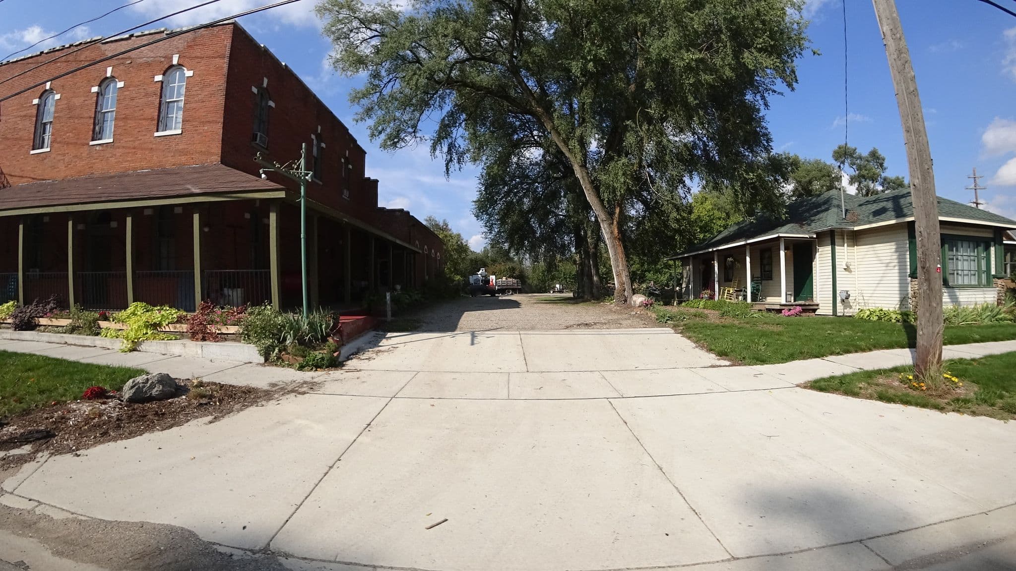 Street view near Mendon Country Inn, Colon — © bhousel (CC BY-SA · Mapillary)