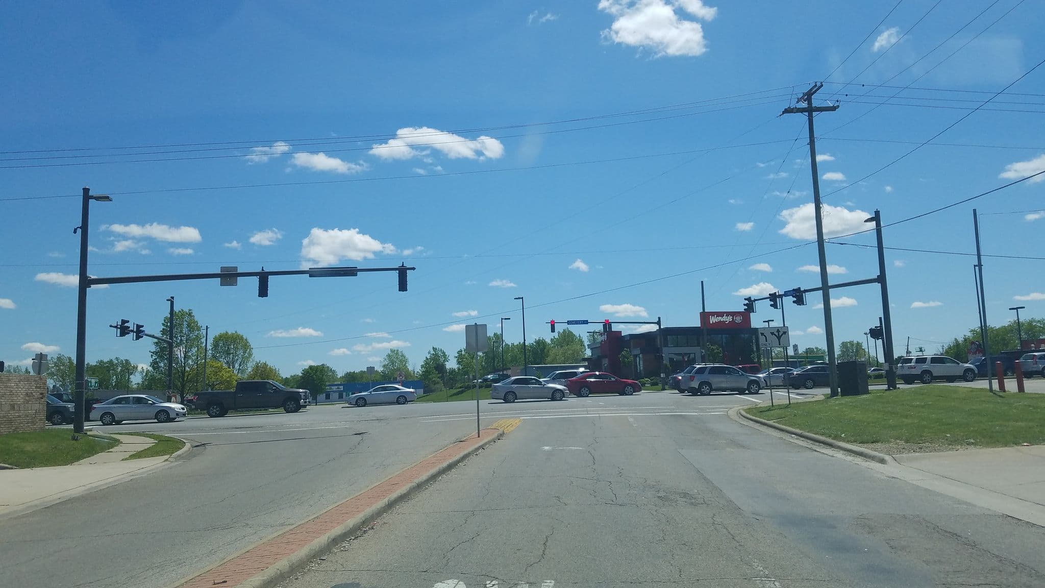 Street view near Avid Hotels Columbus Northwest - Hilliard, Hilliard — © jbthemilker (CC BY-SA · Mapillary)