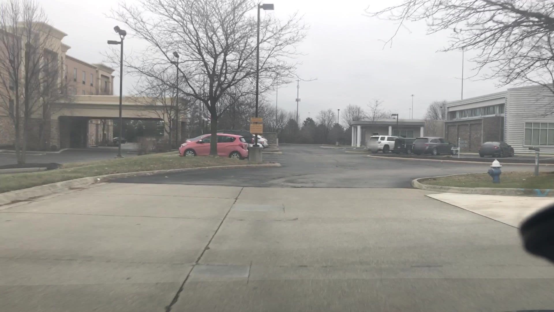 Street view near Hilton, Hilliard — © lvl5 (CC BY-SA · Mapillary)