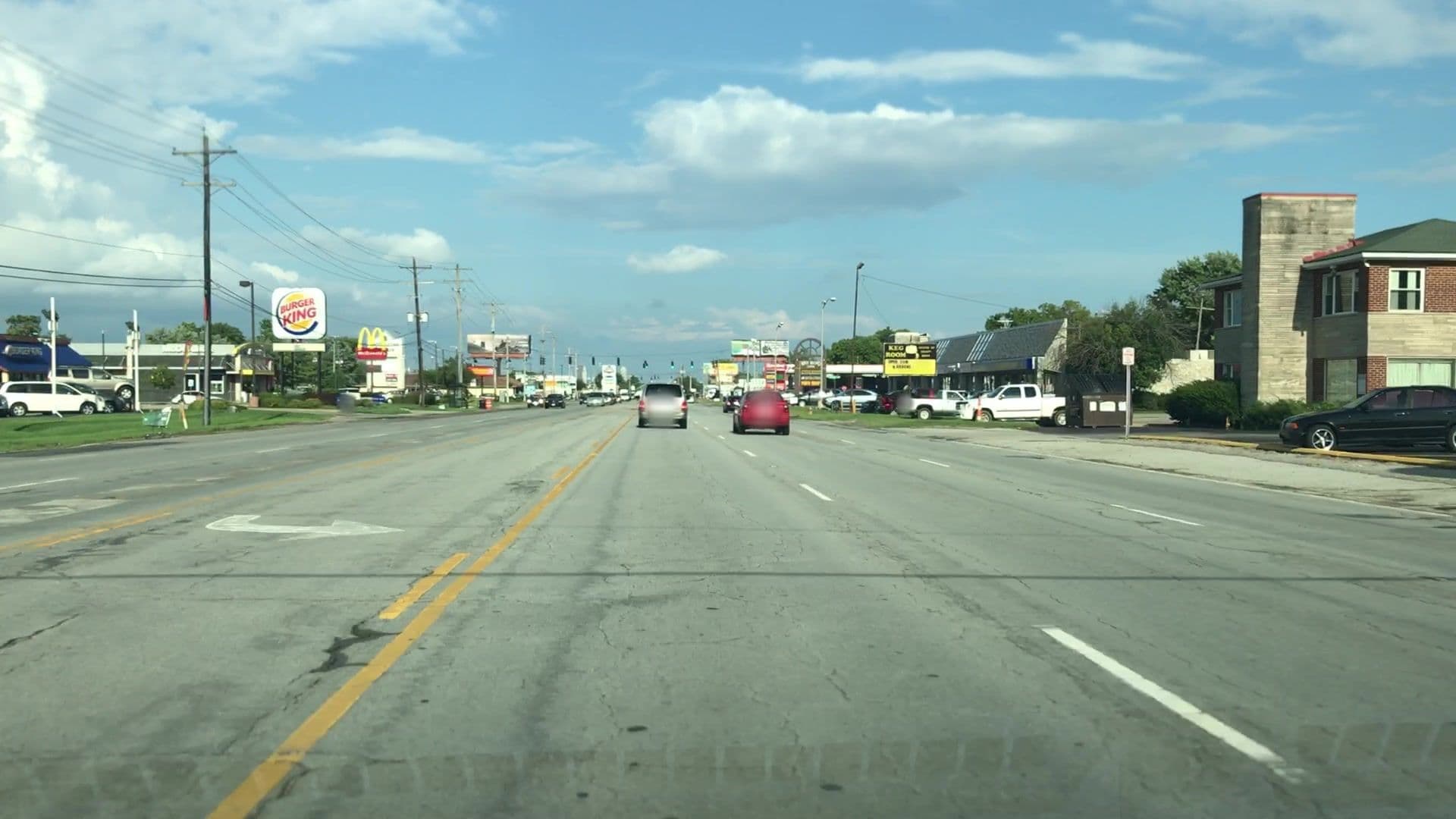 Street view near Motel 40, Lincoln Village — © lvl5 (CC BY-SA · Mapillary)