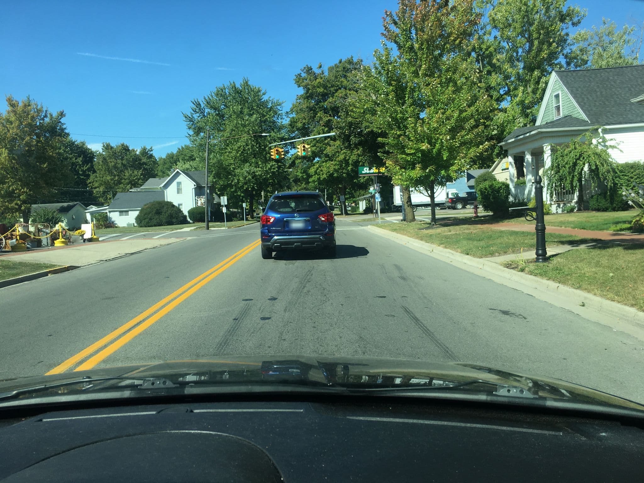 Street view near Bobbi's Bungalow, Bellefontaine — © kauffpc (CC BY-SA · Mapillary)