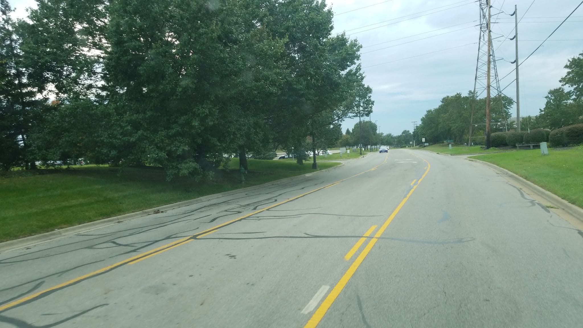 Street view near Hampton Inn by Hilton, Powell — © jbthemilker (CC BY-SA · Mapillary)