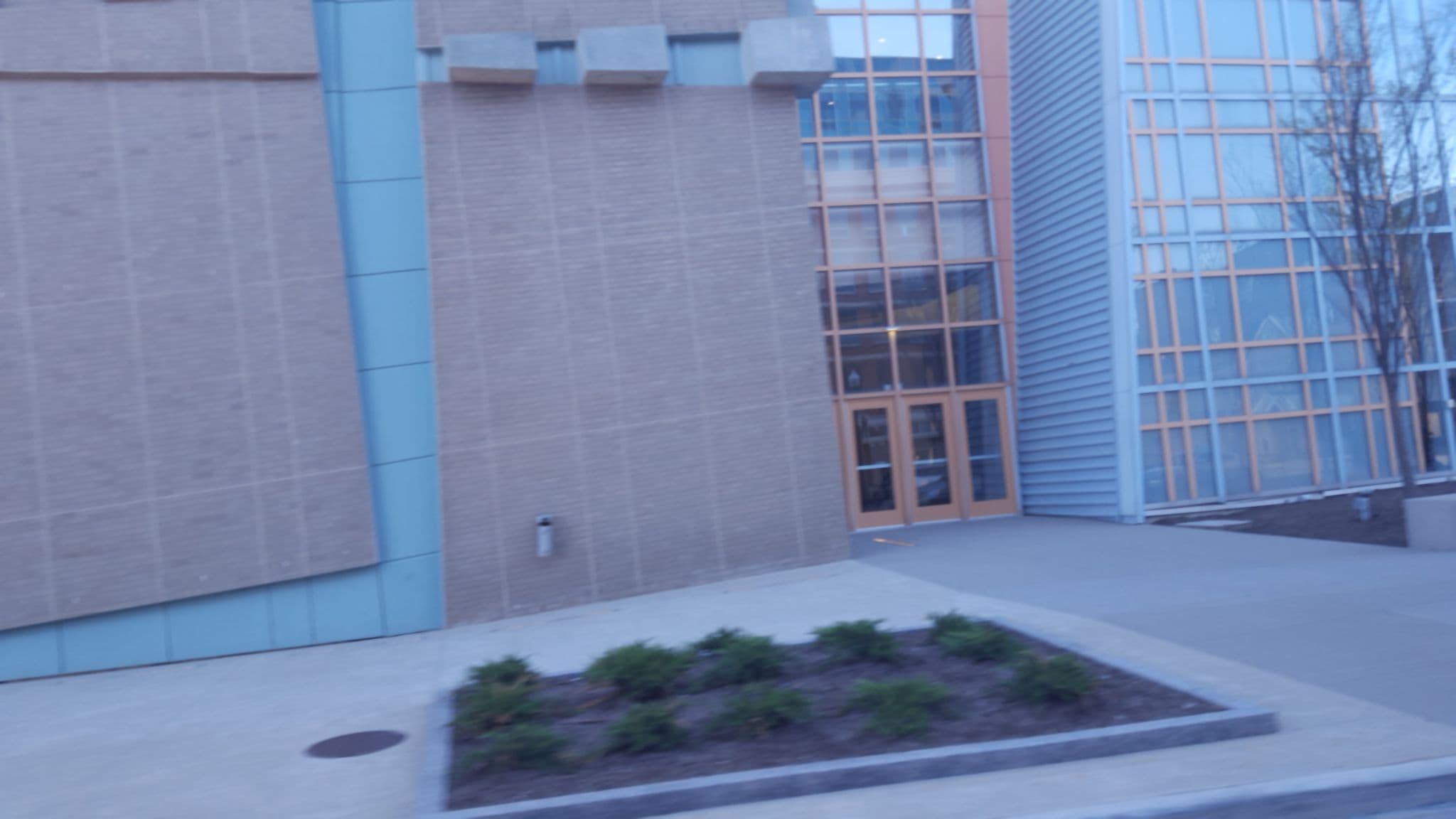 Street view near Hampton Pool, Columbus — © jbthemilker (CC BY-SA · Mapillary)