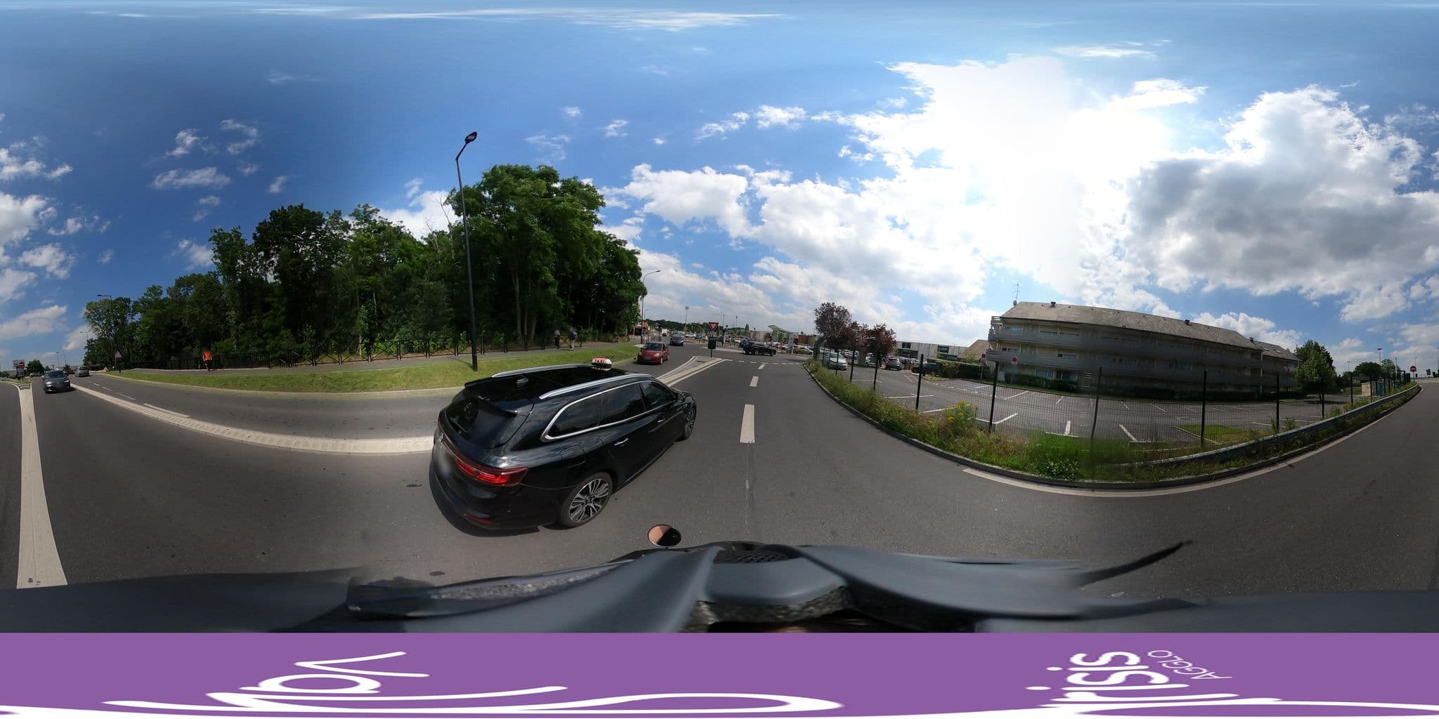 Street view near Campanile, Taverny — © sigCAVP (CC BY-SA · Mapillary)