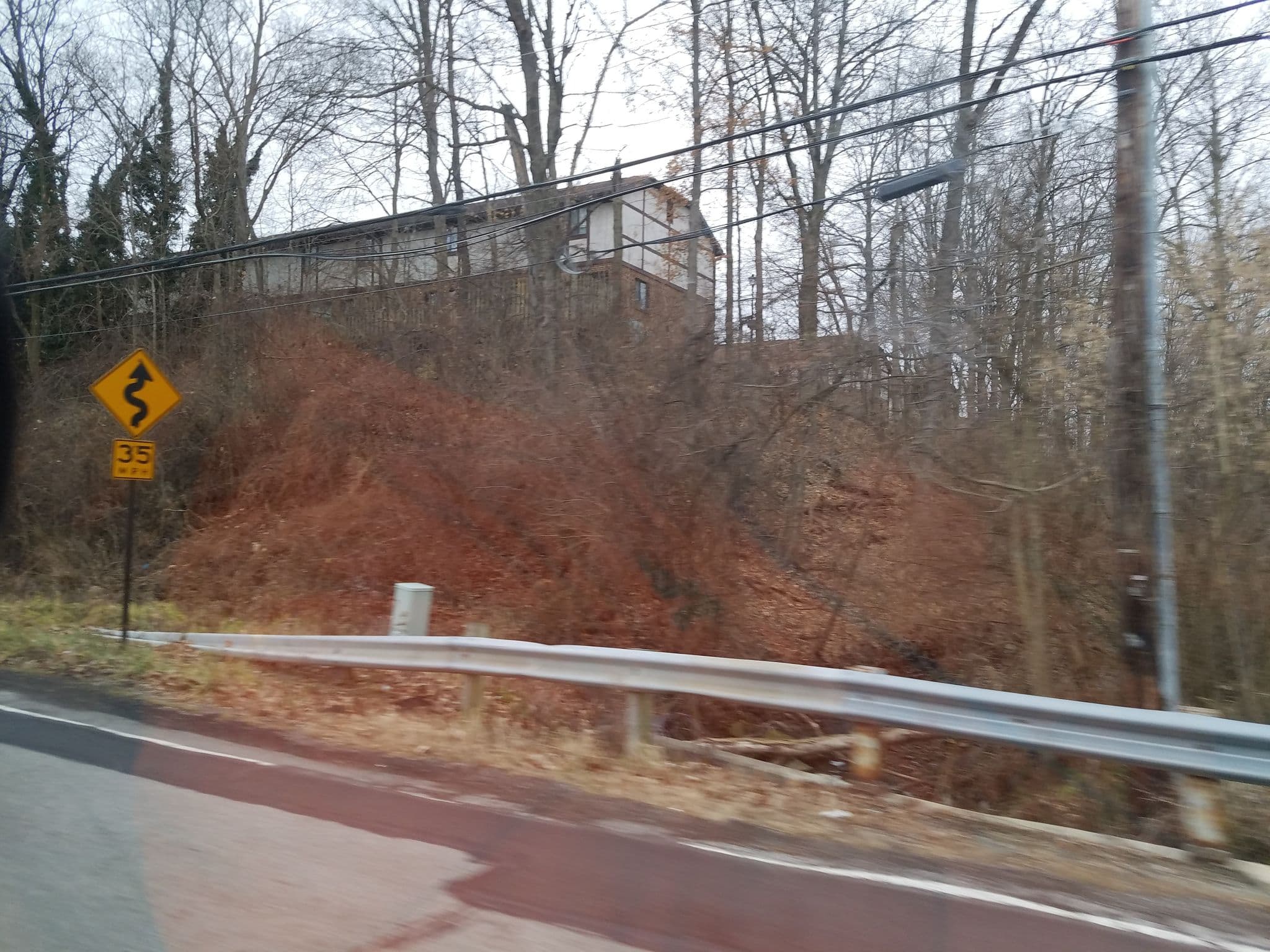 Street view near Cooper Colony Townhomes, Huber Ridge — © jbthemilker (CC BY-SA · Mapillary)