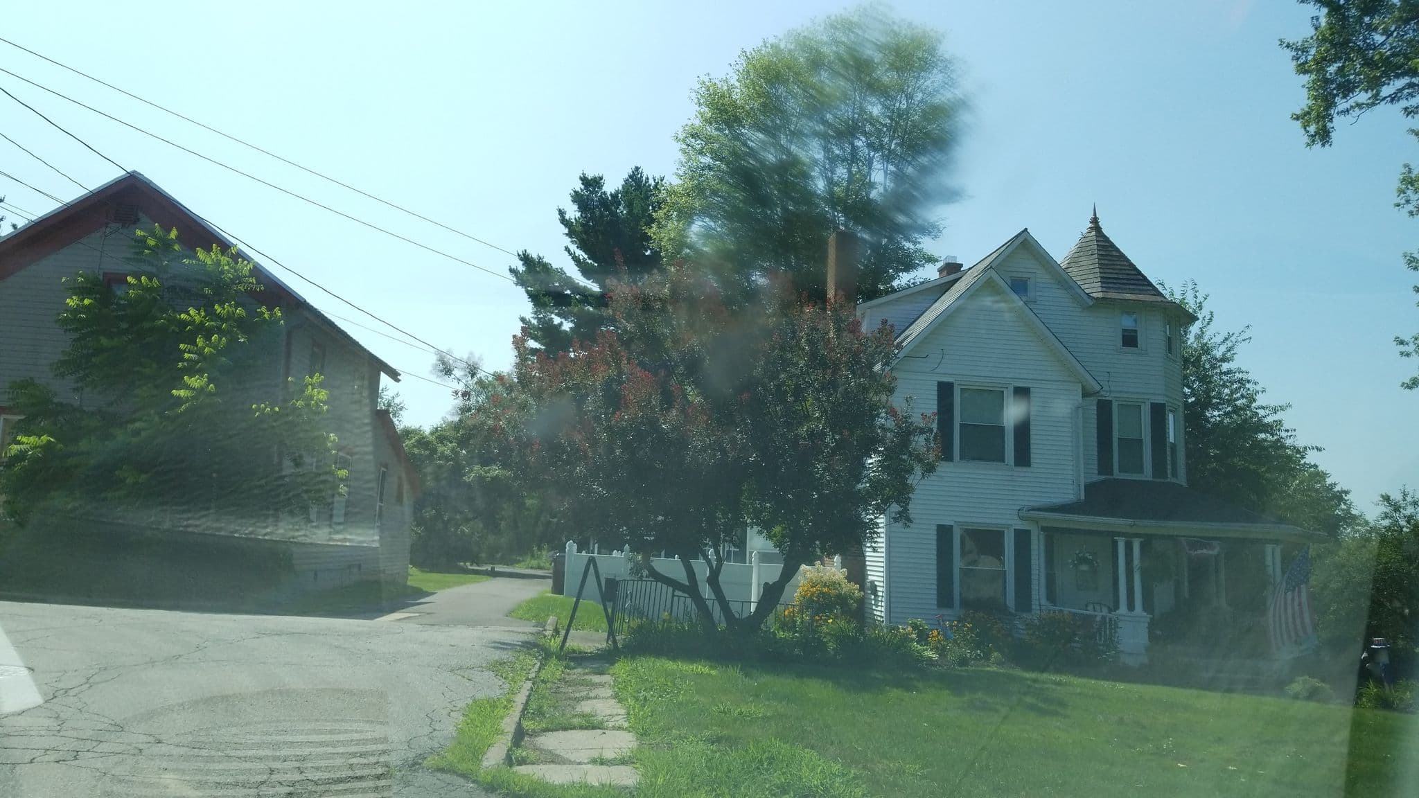 Street view near The Inn on Smith's Hill, Galion — © jbthemilker (CC BY-SA · Mapillary)