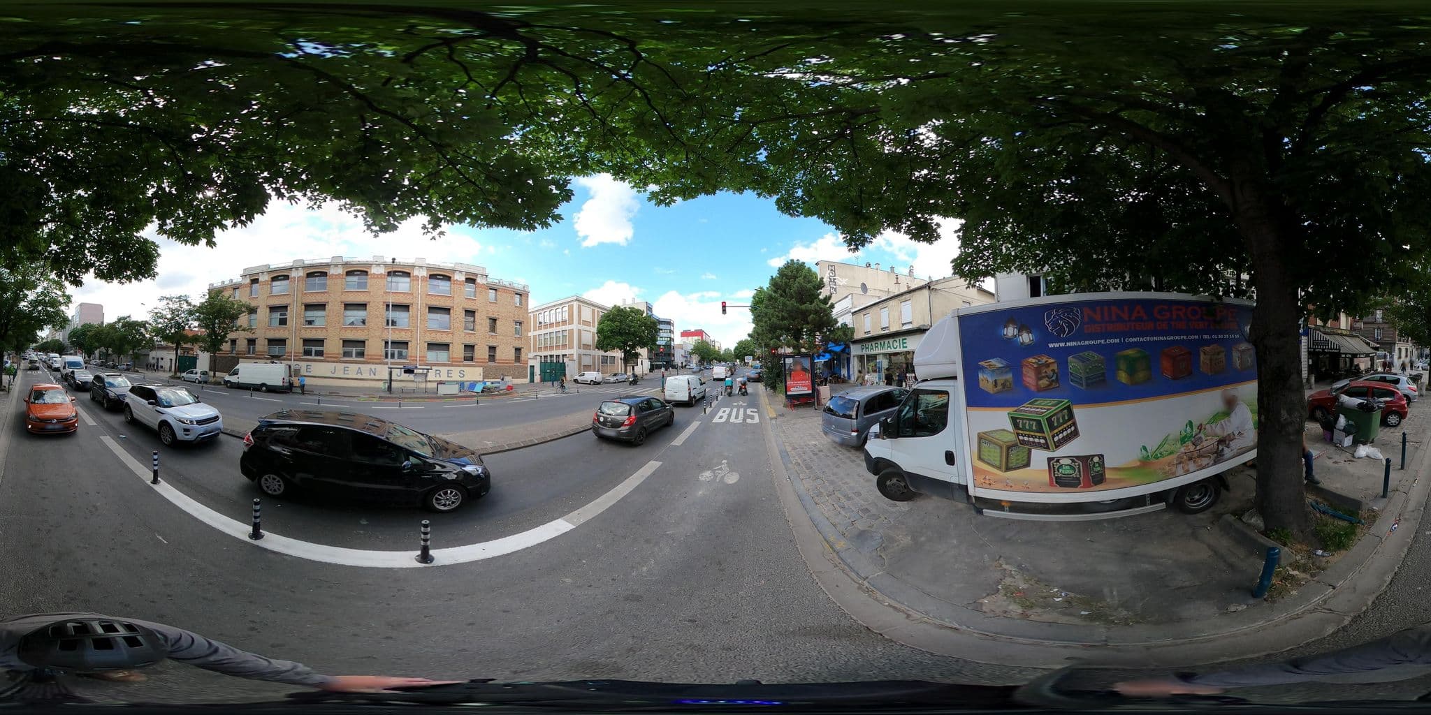 Street view near Le New Provencal, Aubervilliers — © geovelo (CC BY-SA · Mapillary)