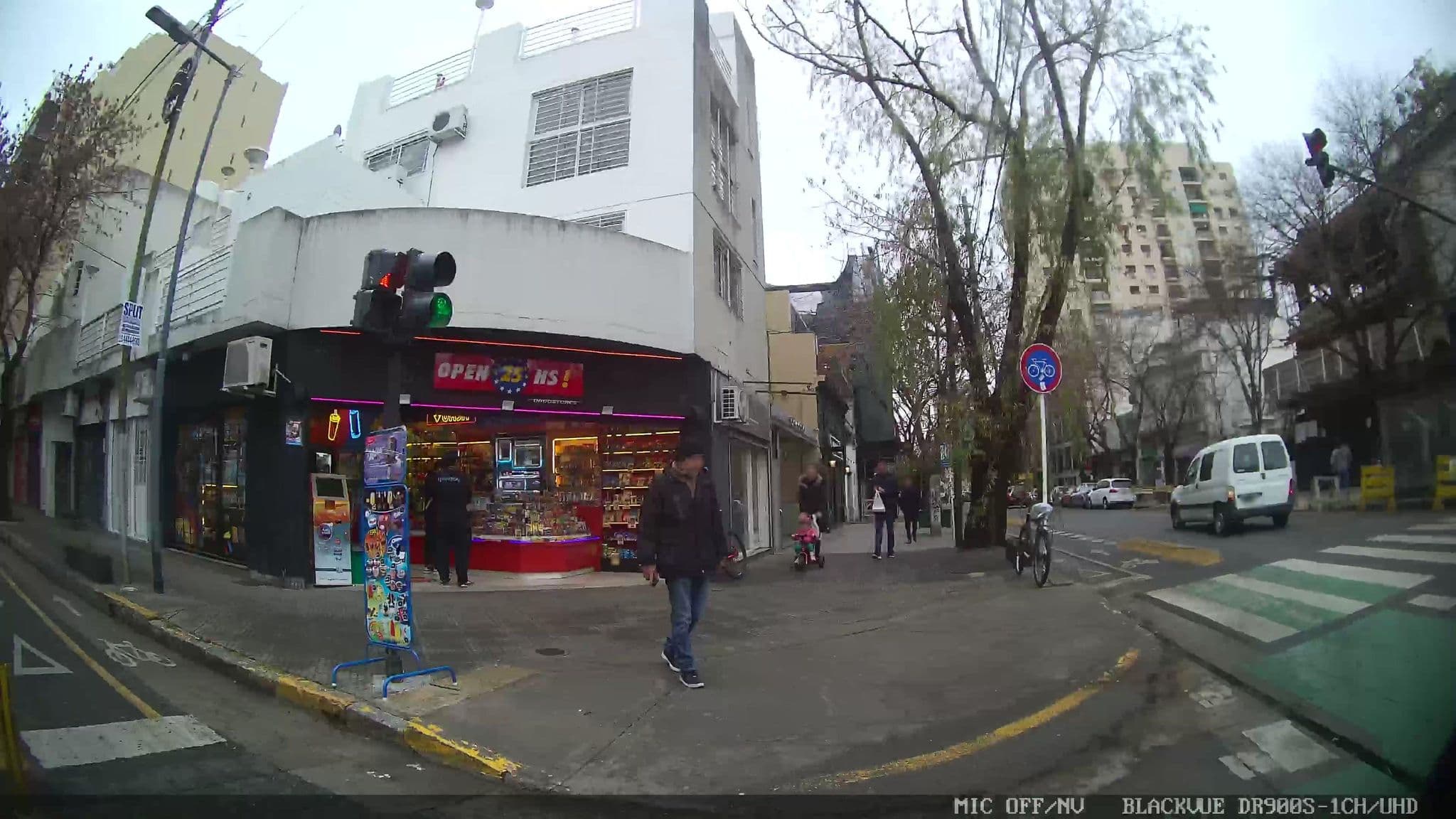 Street view near Hotel Pedraza, Belgrano — © kaart_1 (CC BY-SA · Mapillary)