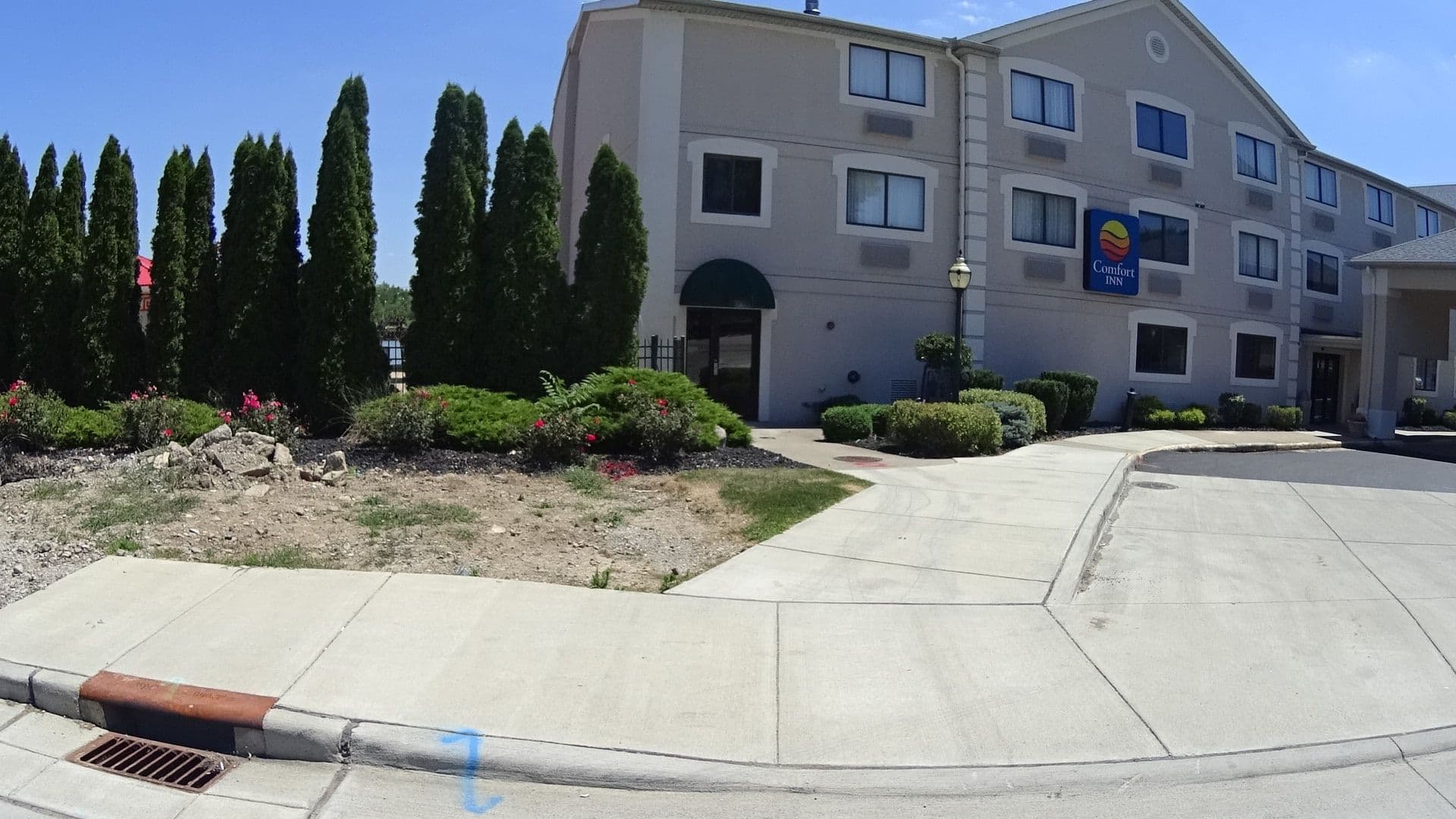 Street view near River's Edge Inn, Sandusky — © mwroblewski (CC BY-SA · Mapillary)