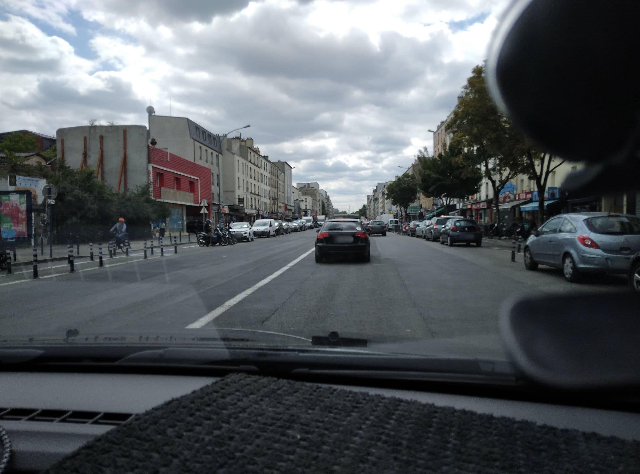 Street view near Couto Gaia, Aubervilliers — © didoudidi77 (CC BY-SA · Mapillary)
