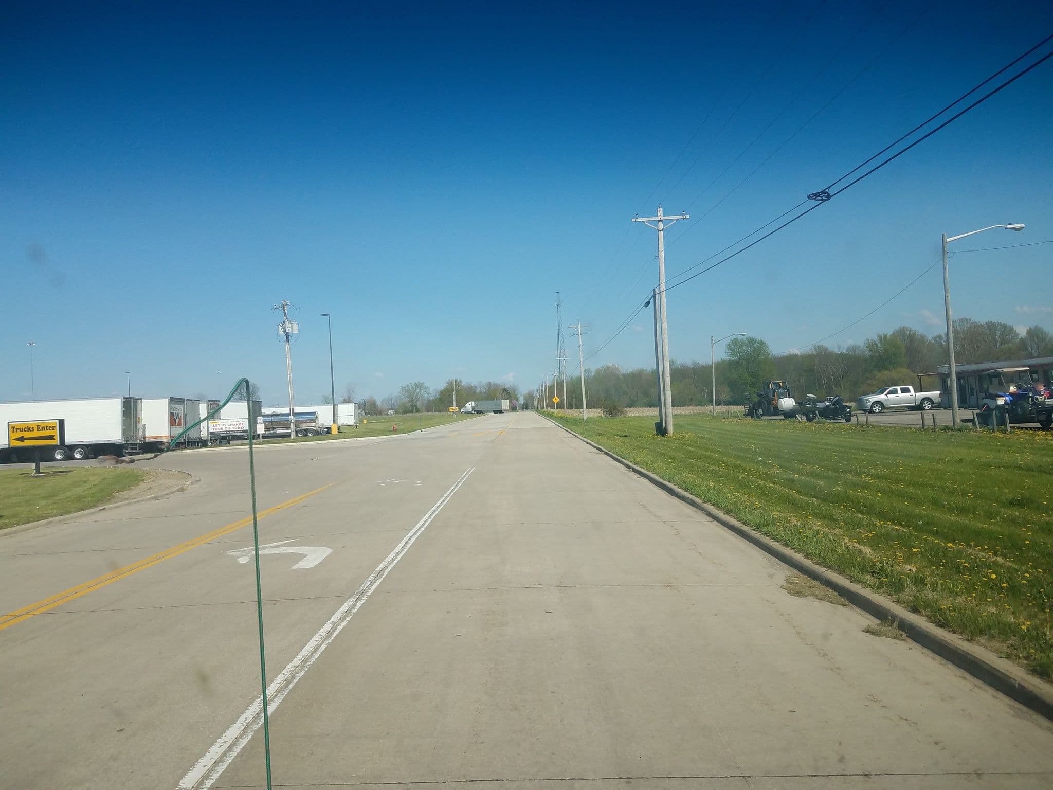 Street view near Plaza Motel, Westfield Center — © jbthemilker (CC BY-SA · Mapillary)