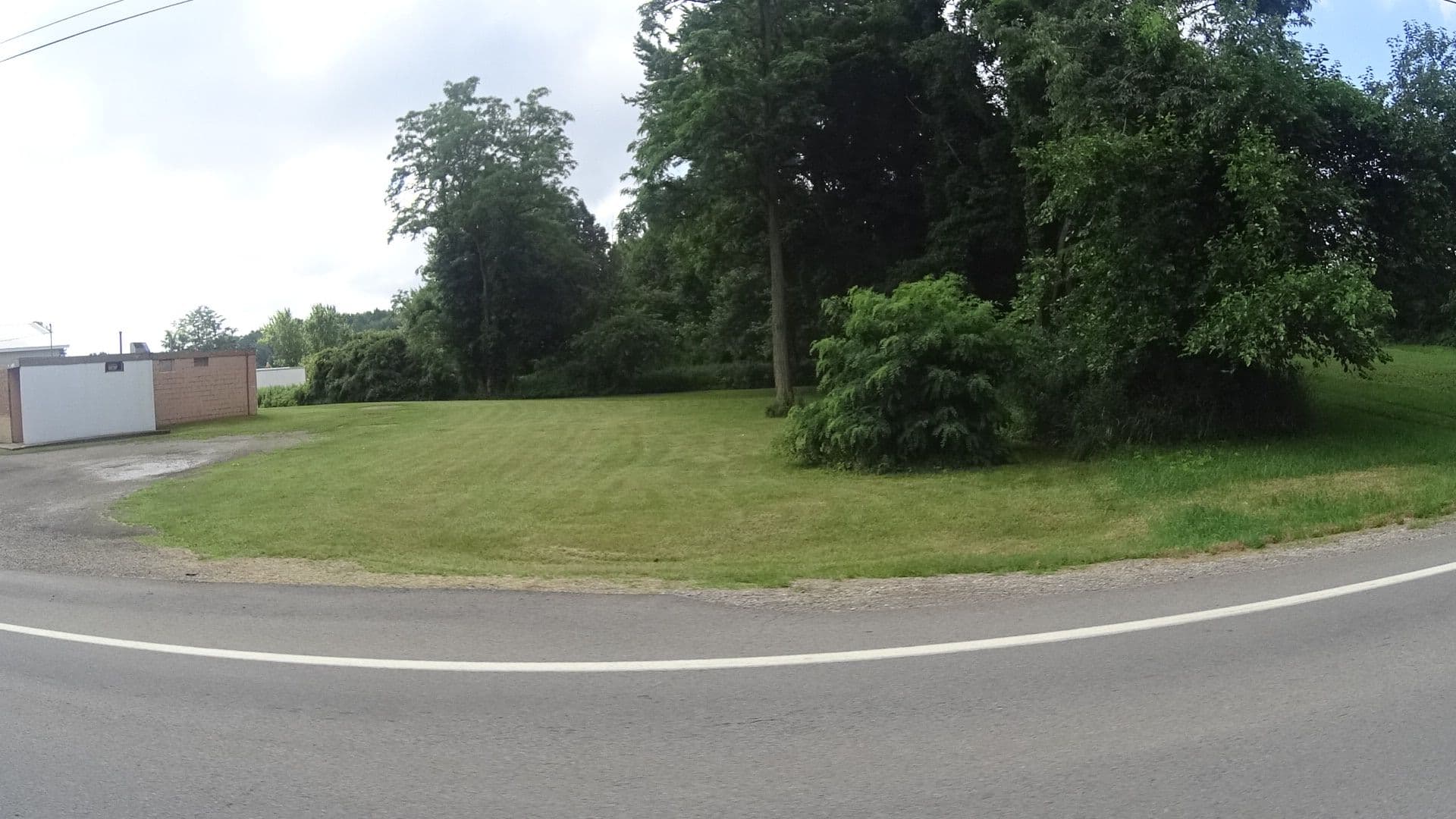 Street view near Stage Coach Inn, Wakeman — © mwroblewski (CC BY-SA · Mapillary)
