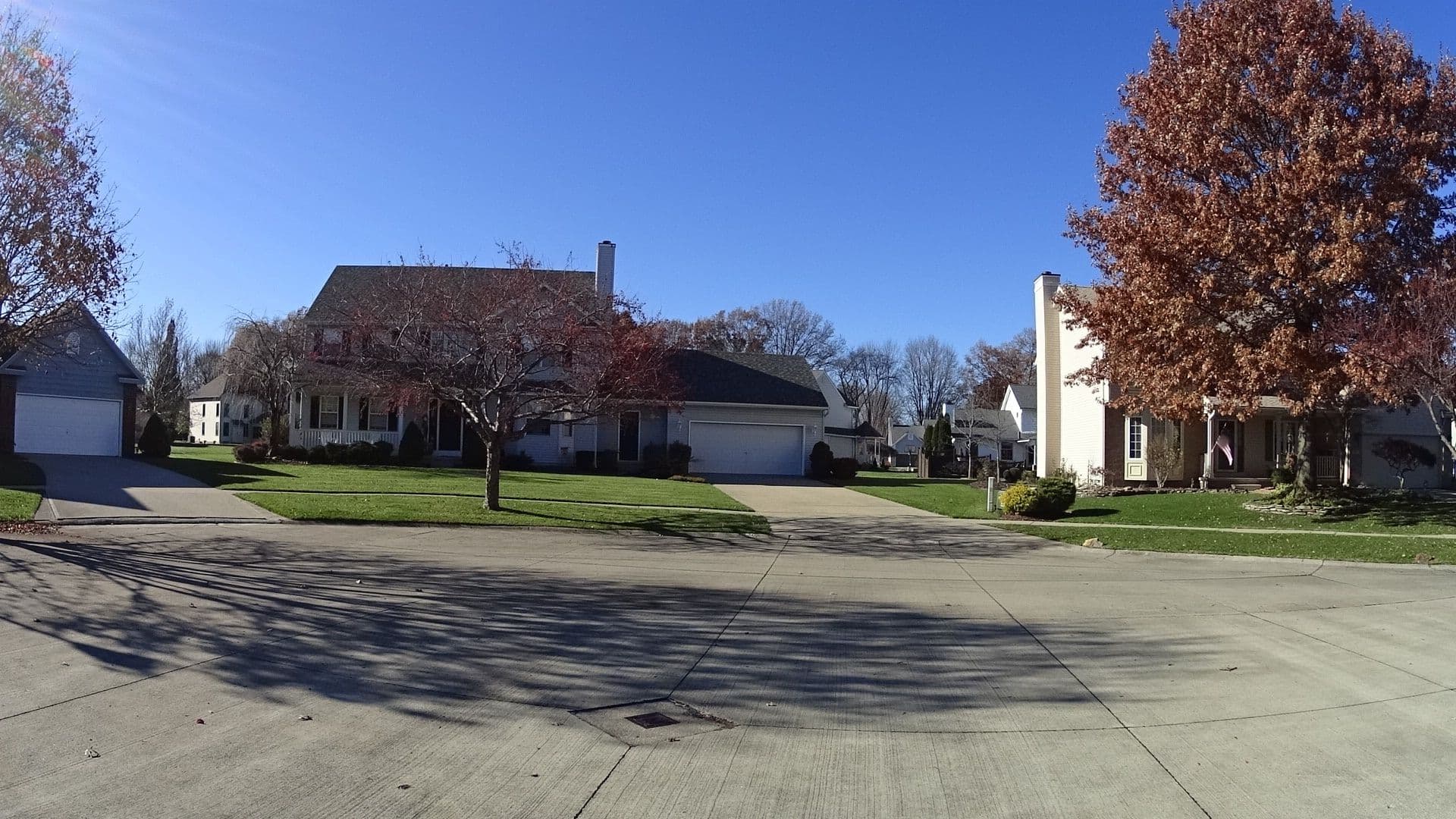 Street view near Seljan Towers, Elyria — © loraincoauditor (CC BY-SA · Mapillary)