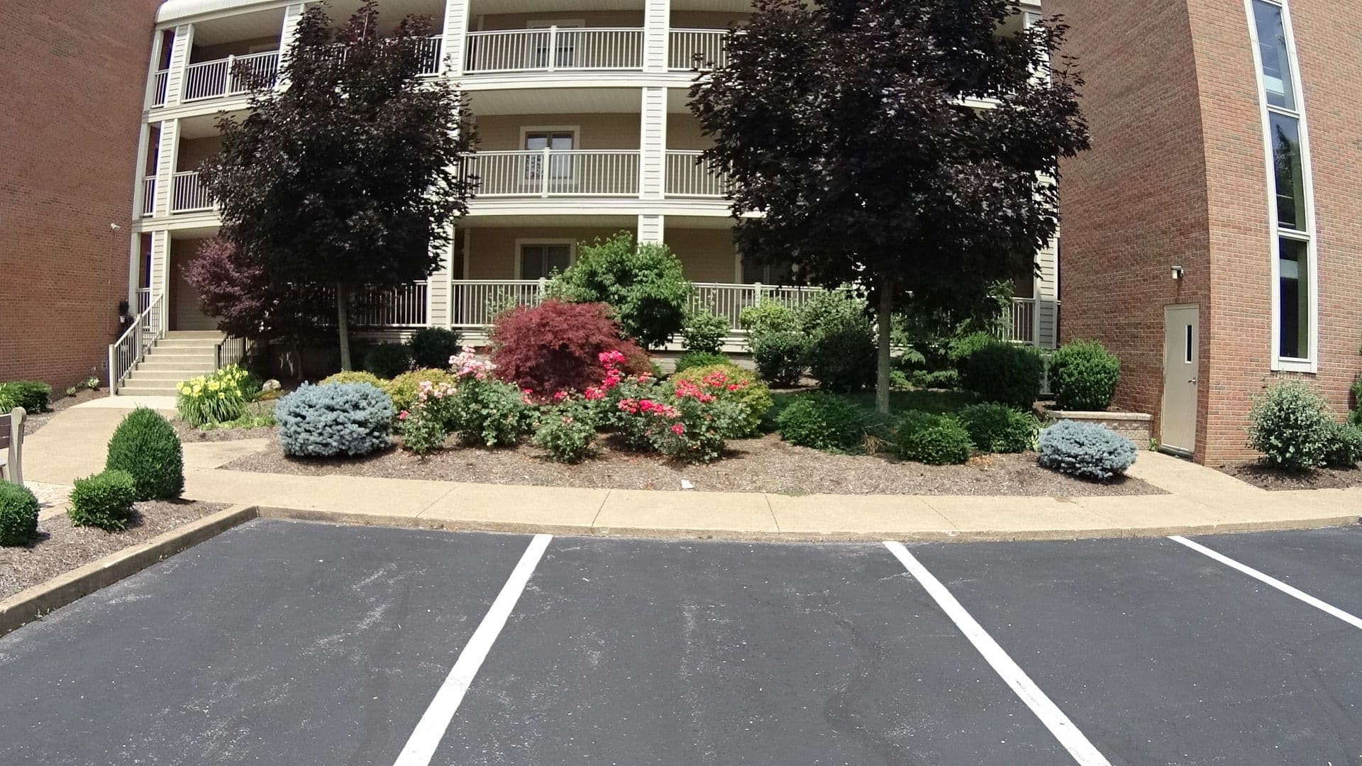 Street view near Beachwood Villa Homeowners Condo Owners, Vermilion — © mwroblewski (CC BY-SA · Mapillary)