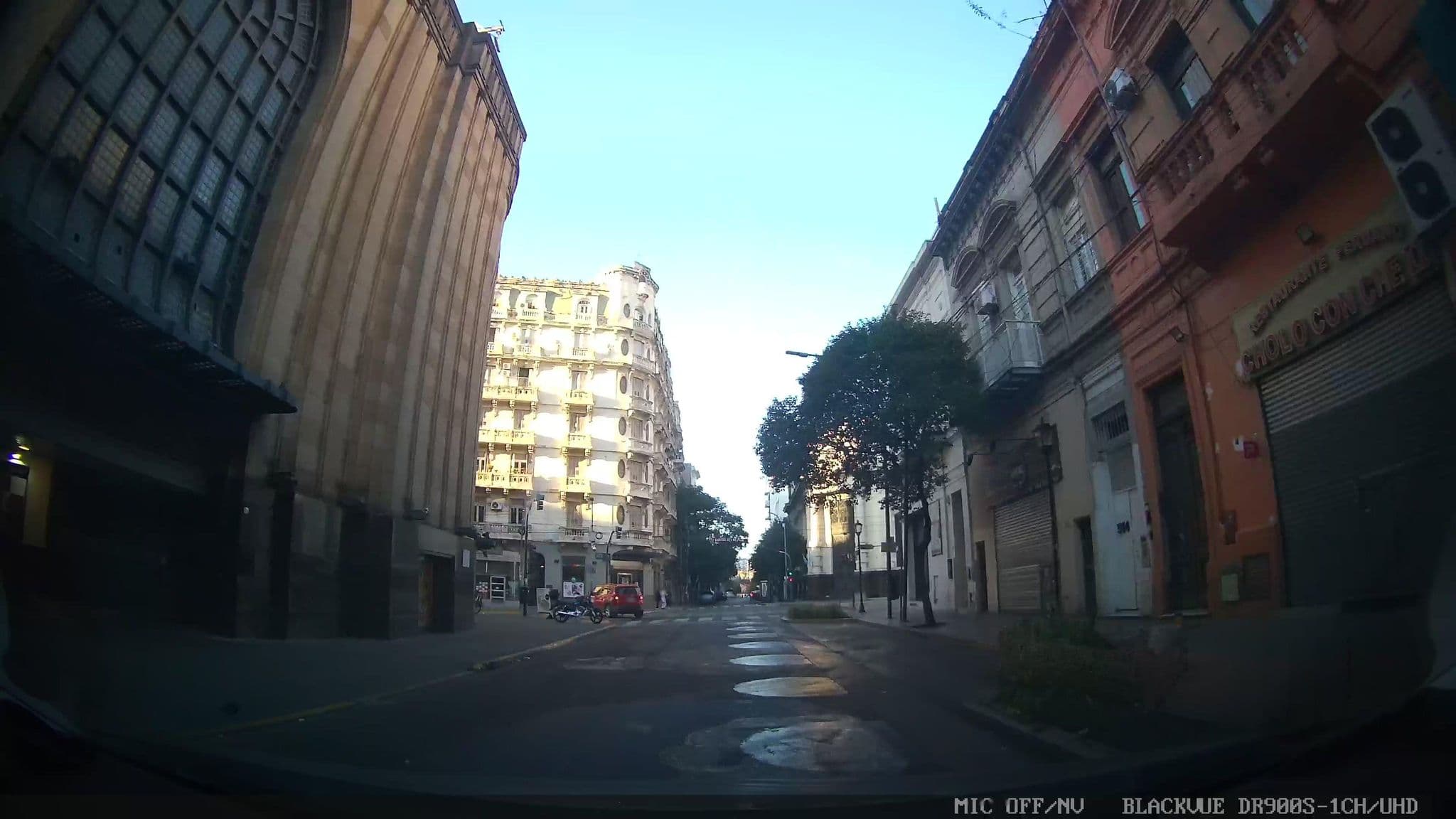 Street view near Hotel N'ontuê, Balvanera