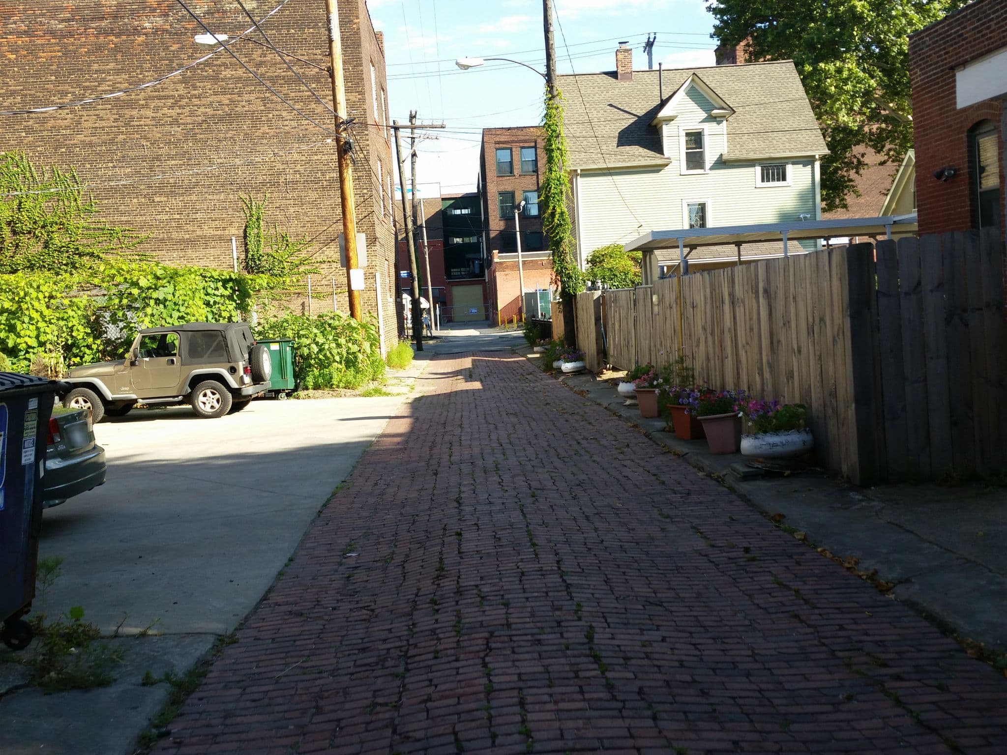 Street view near The Cleveland Hostel, Cleveland — © skorasaurus (CC BY-SA · Mapillary)