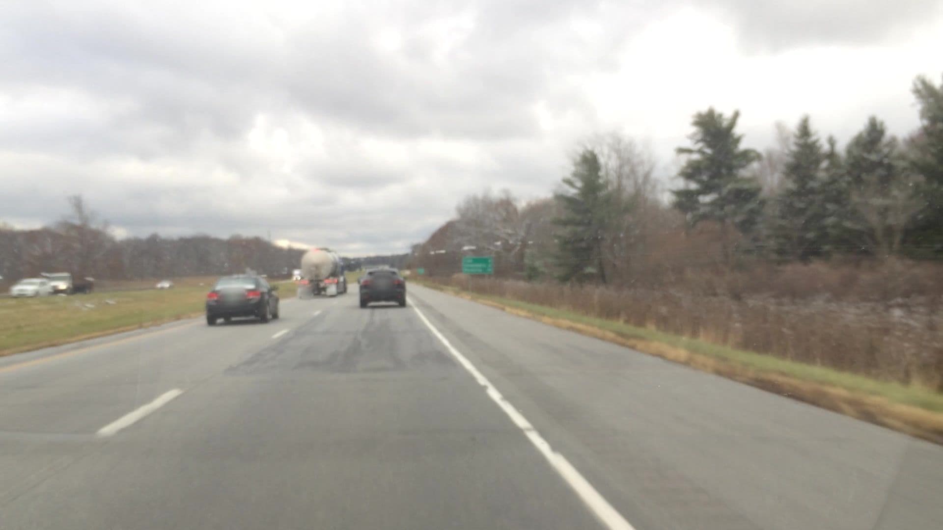 Street view near blue moon hotel, Twinsburg — © lvl5 (CC BY-SA · Mapillary)