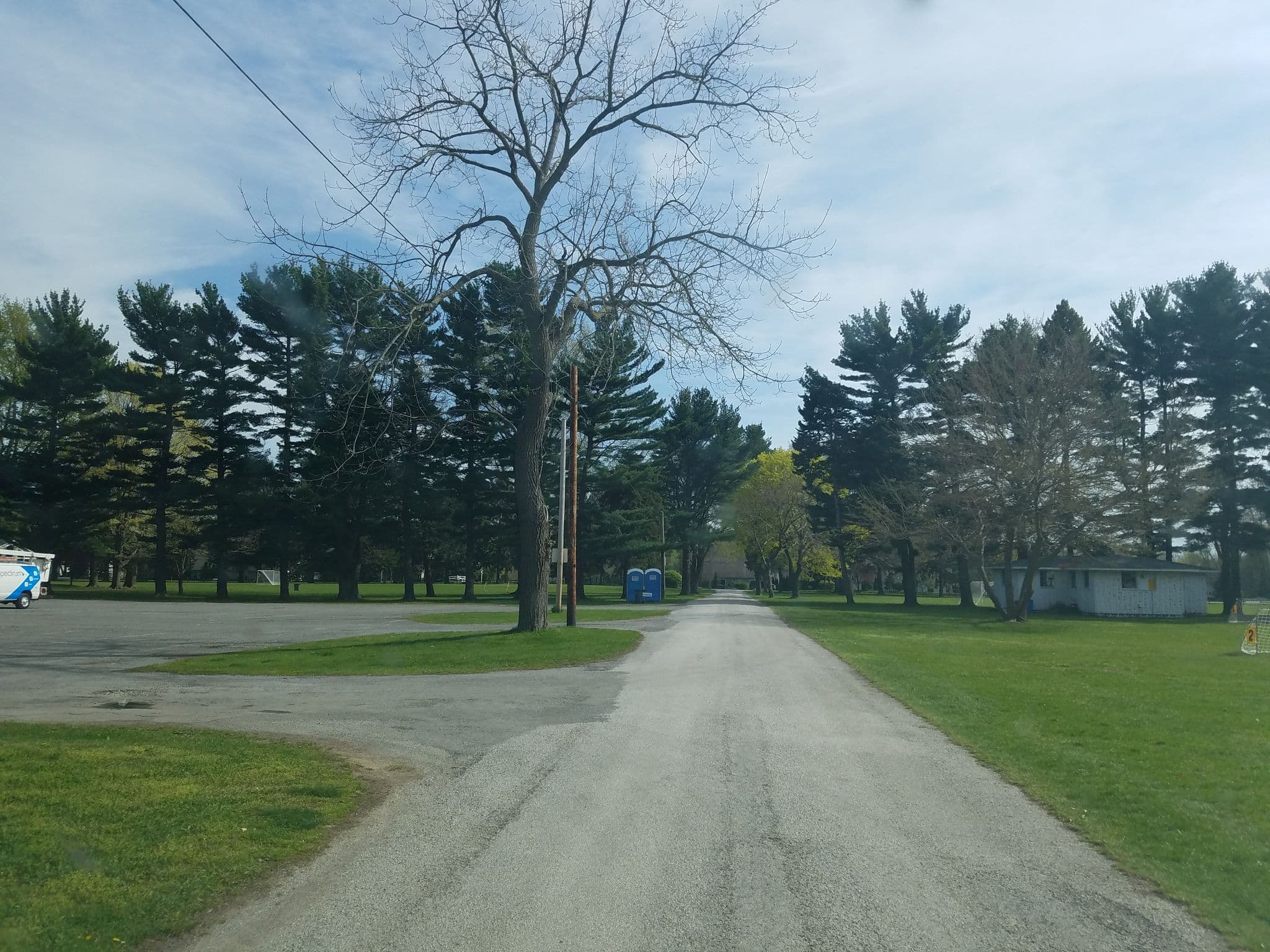 Street view near Hungarian Culture Club, Geneva-on-the-Lake — © jbthemilker (CC BY-SA · Mapillary)