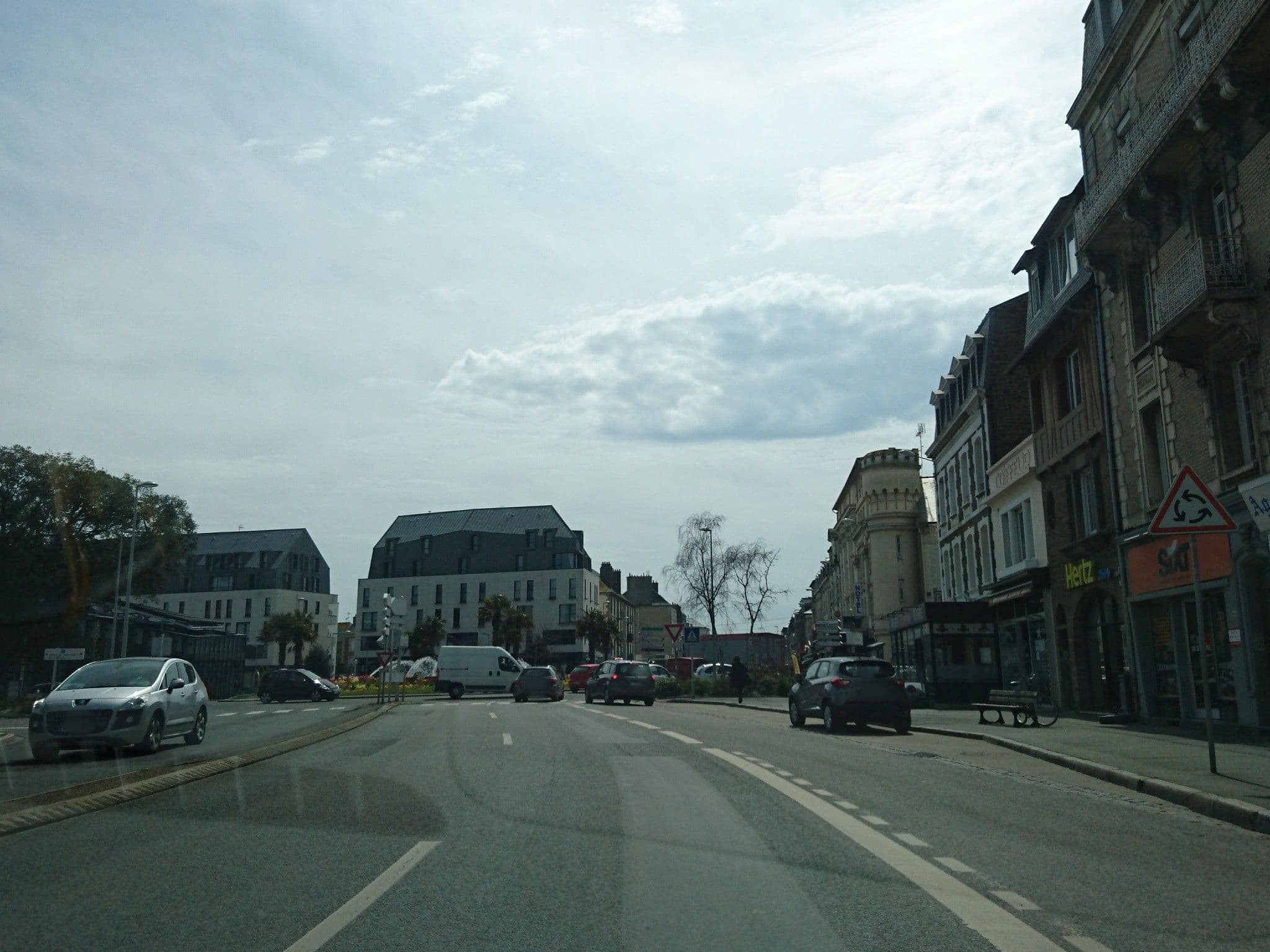 Street view near Sezam, Saint-Malo — © gotpo (CC BY-SA · Mapillary)