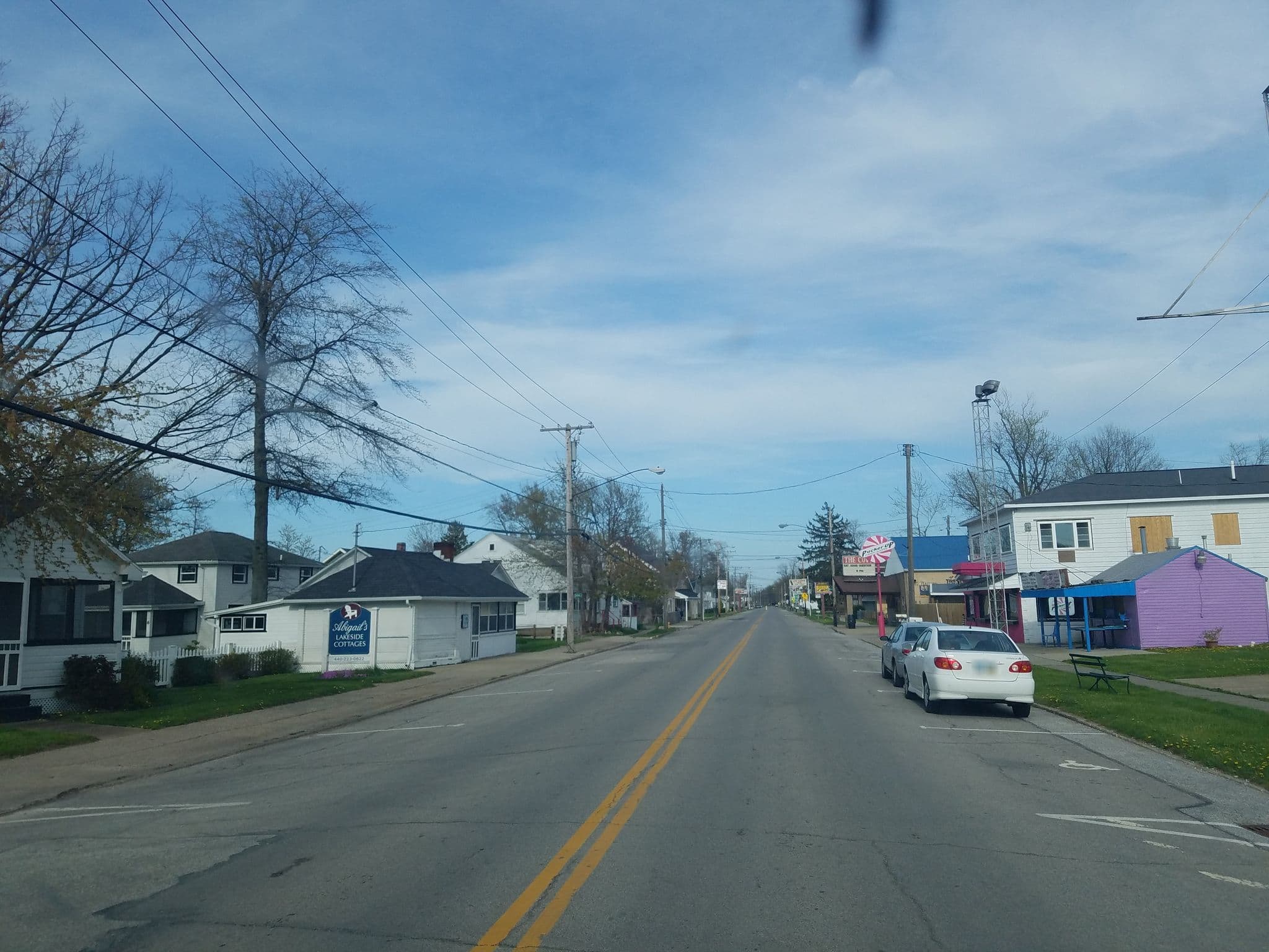 Street view near Candy Shoppe Loft, Geneva-on-the-Lake — © jbthemilker (CC BY-SA · Mapillary)