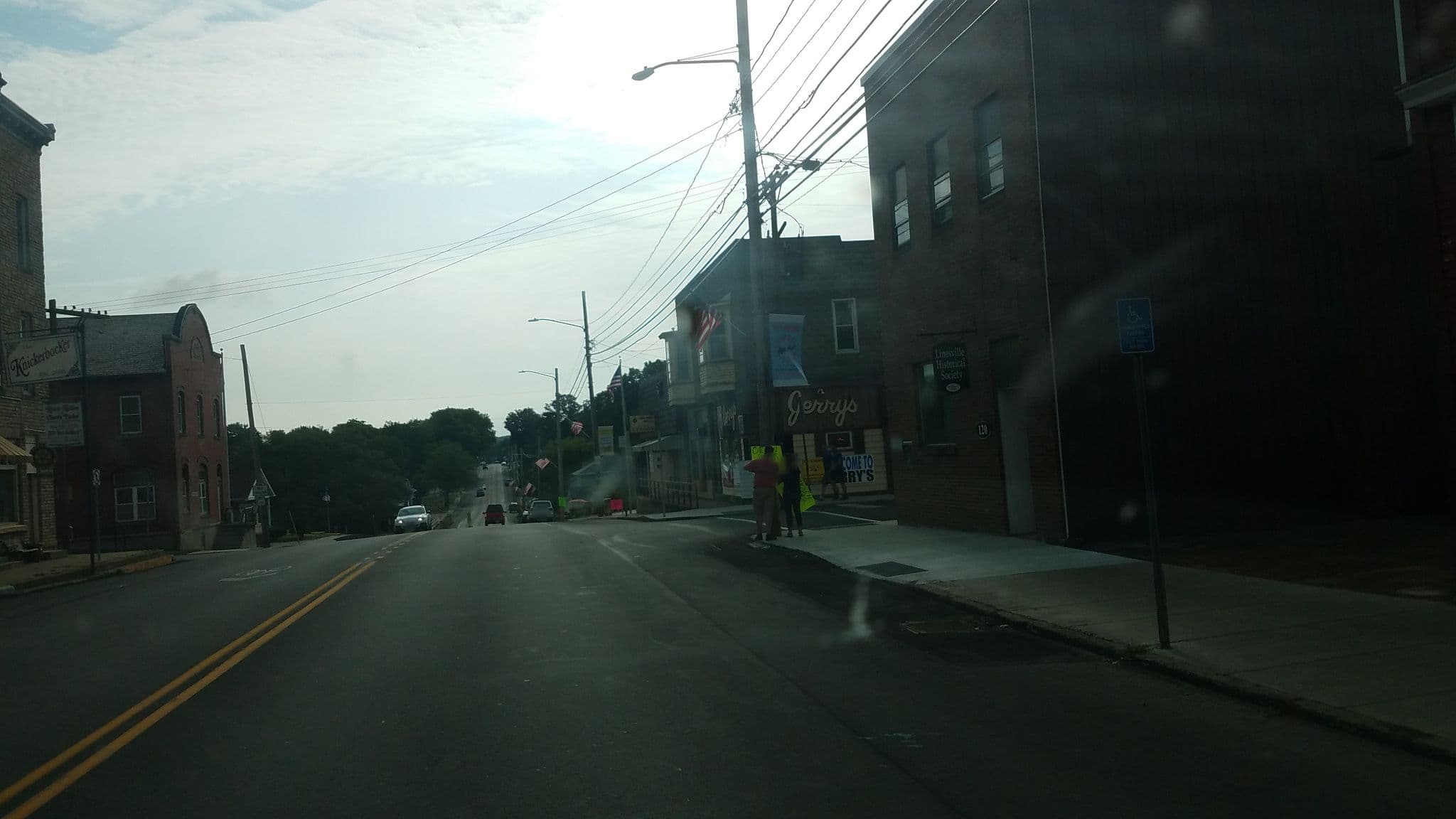 Street view near Knickerbocker's, Pymatuning Central — © jbthemilker (CC BY-SA · Mapillary)