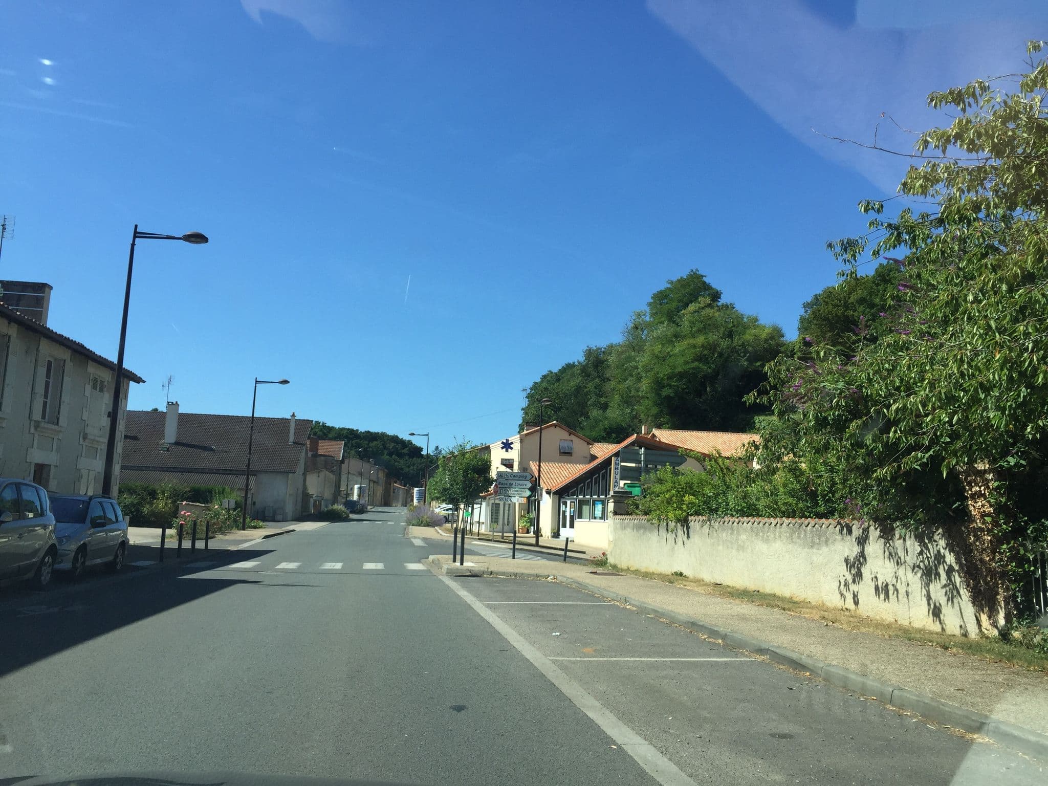 Street view near Le Bistroquet, Lusignan — © pgiraud (CC BY-SA · Mapillary)